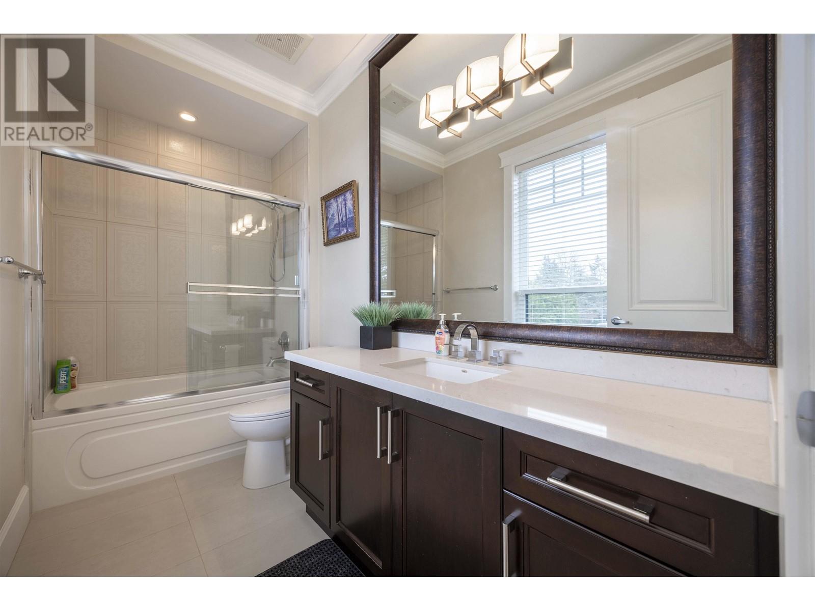 Listing Picture 19 of 26 : 9511 KIRKMOND CRESCENT, Richmond / 烈治文 - 魯藝地產 Yvonne Lu Group - MLS Medallion Club Member