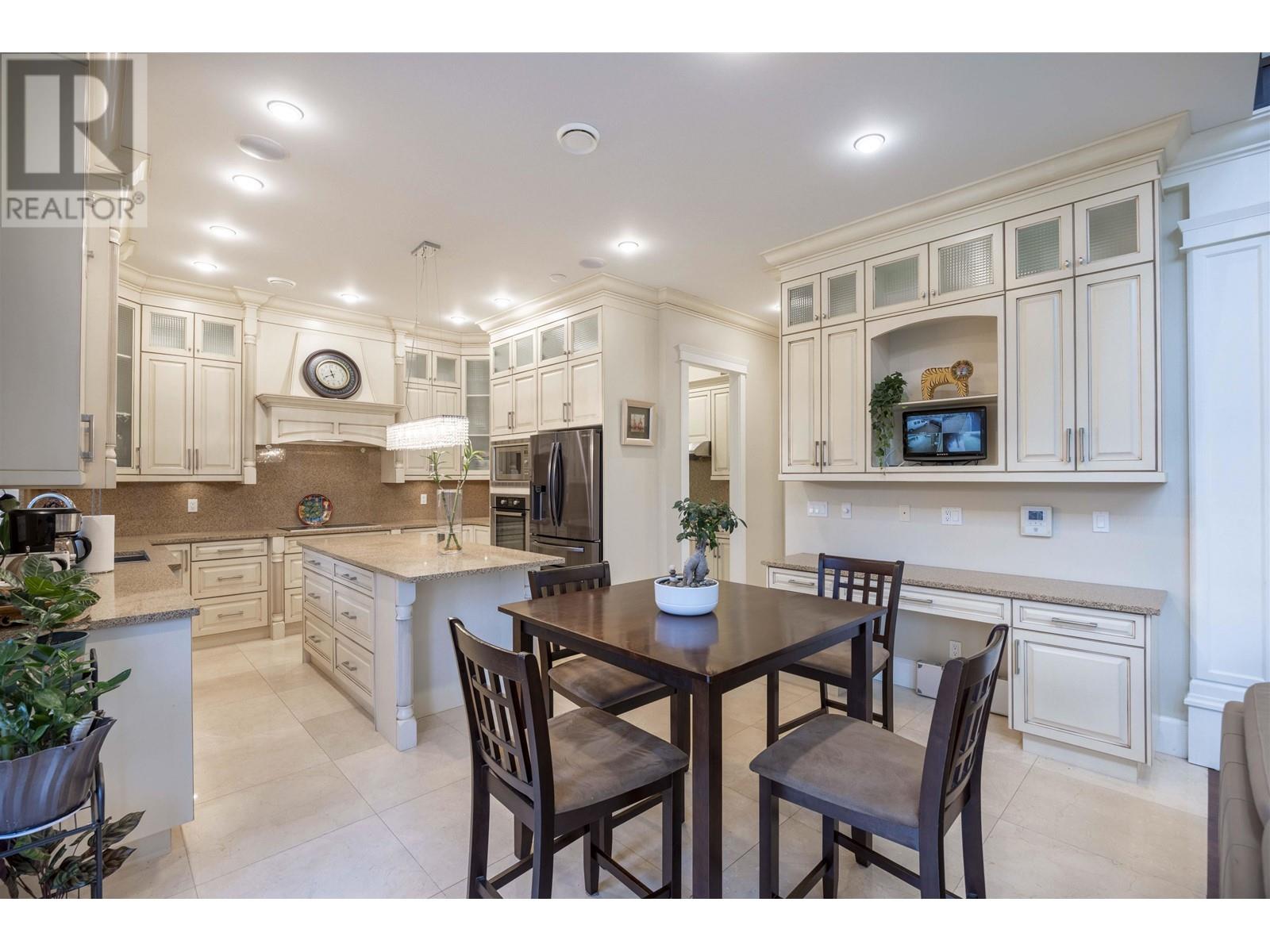 Listing Picture 7 of 26 : 9511 KIRKMOND CRESCENT, Richmond / 烈治文 - 魯藝地產 Yvonne Lu Group - MLS Medallion Club Member
