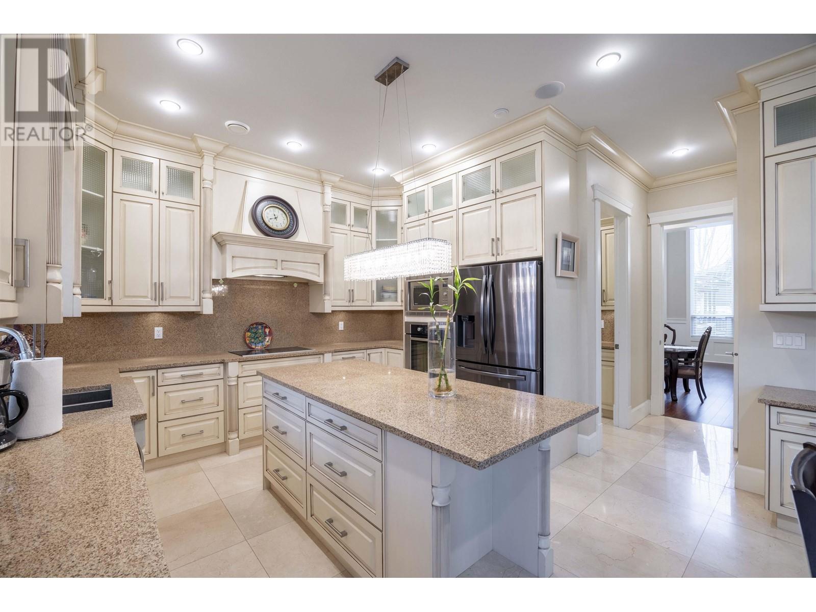 Listing Picture 8 of 26 : 9511 KIRKMOND CRESCENT, Richmond / 烈治文 - 魯藝地產 Yvonne Lu Group - MLS Medallion Club Member