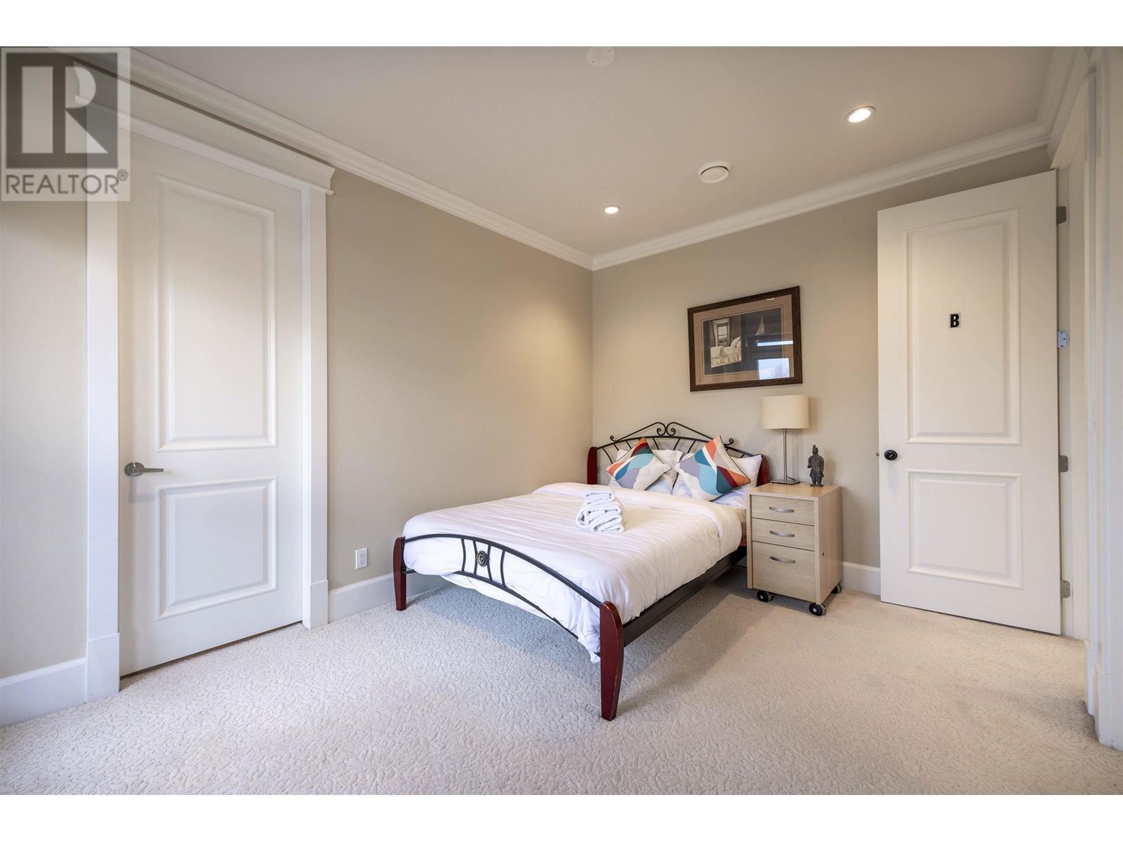 Listing Picture 20 of 26 : 9511 KIRKMOND CRESCENT, Richmond / 烈治文 - 魯藝地產 Yvonne Lu Group - MLS Medallion Club Member