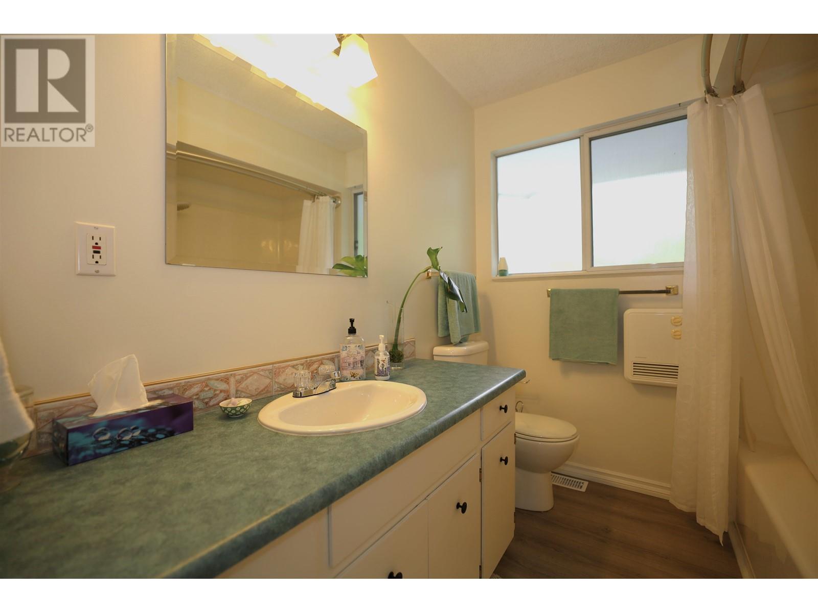 4478 Rondeview Road, Pender Harbour, British Columbia  V0N 2H1 - Photo 11 - R2957707