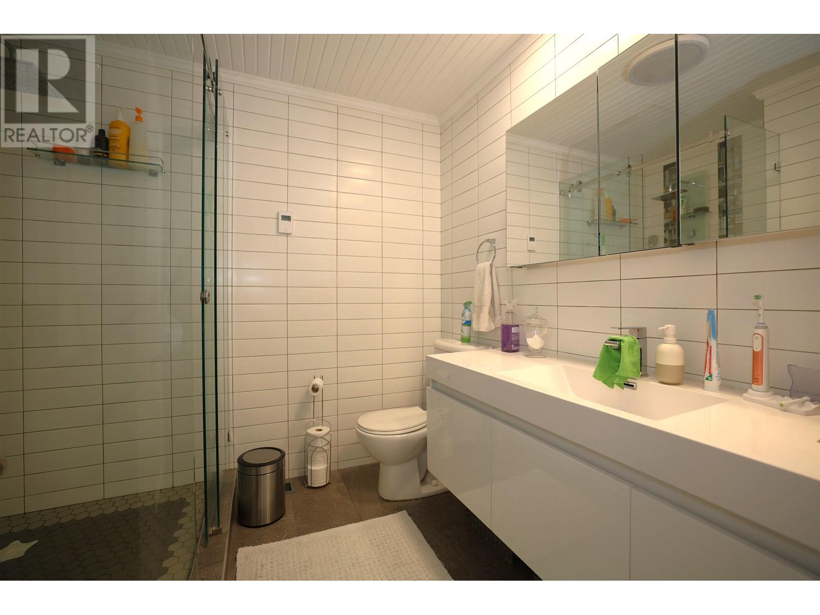 4478 Rondeview Road, Pender Harbour, British Columbia  V0N 2H1 - Photo 15 - R2957707