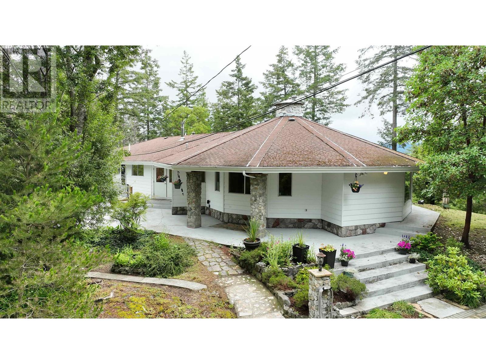 4478 Rondeview Road, Pender Harbour, British Columbia  V0N 2H1 - Photo 3 - R2957707