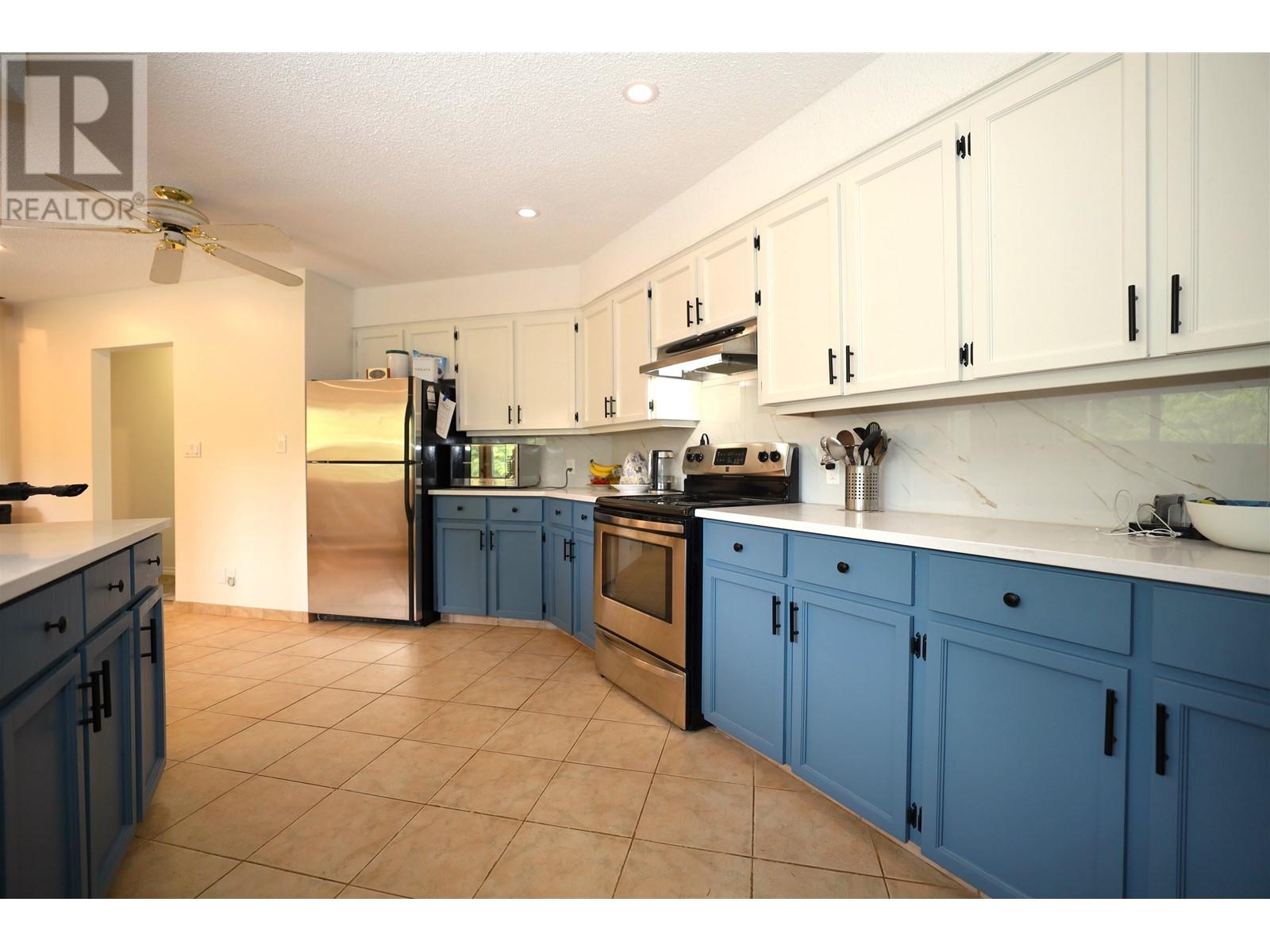 4478 Rondeview Road, Pender Harbour, British Columbia  V0N 2H1 - Photo 9 - R2957707