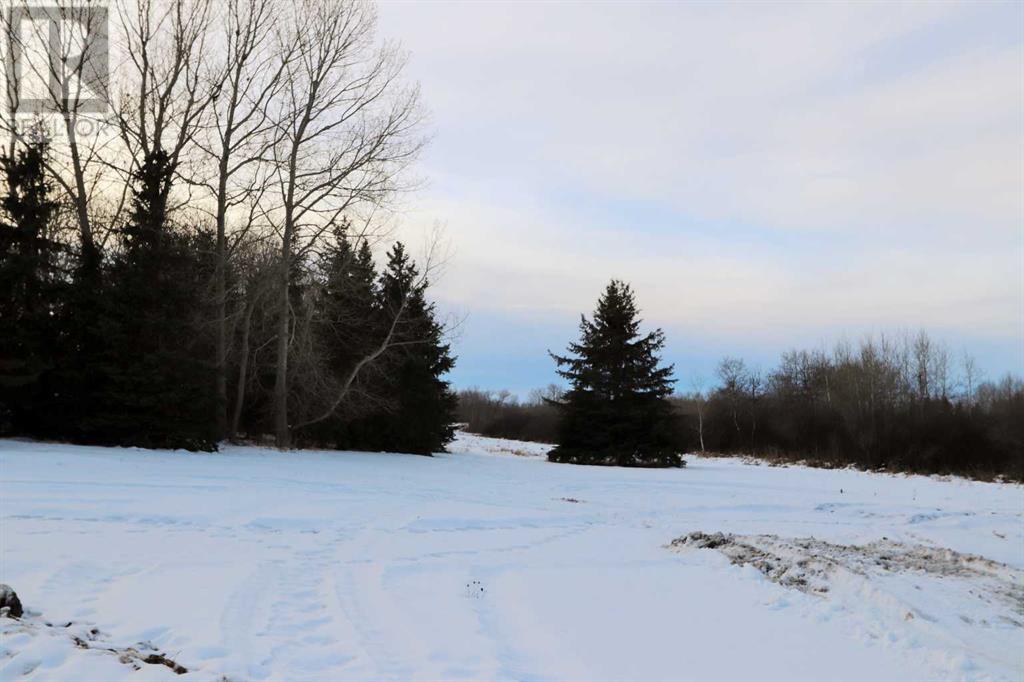 On Township Road 424, Rural Ponoka County, Alberta  T4J 1R3 - Photo 2 - A2188623