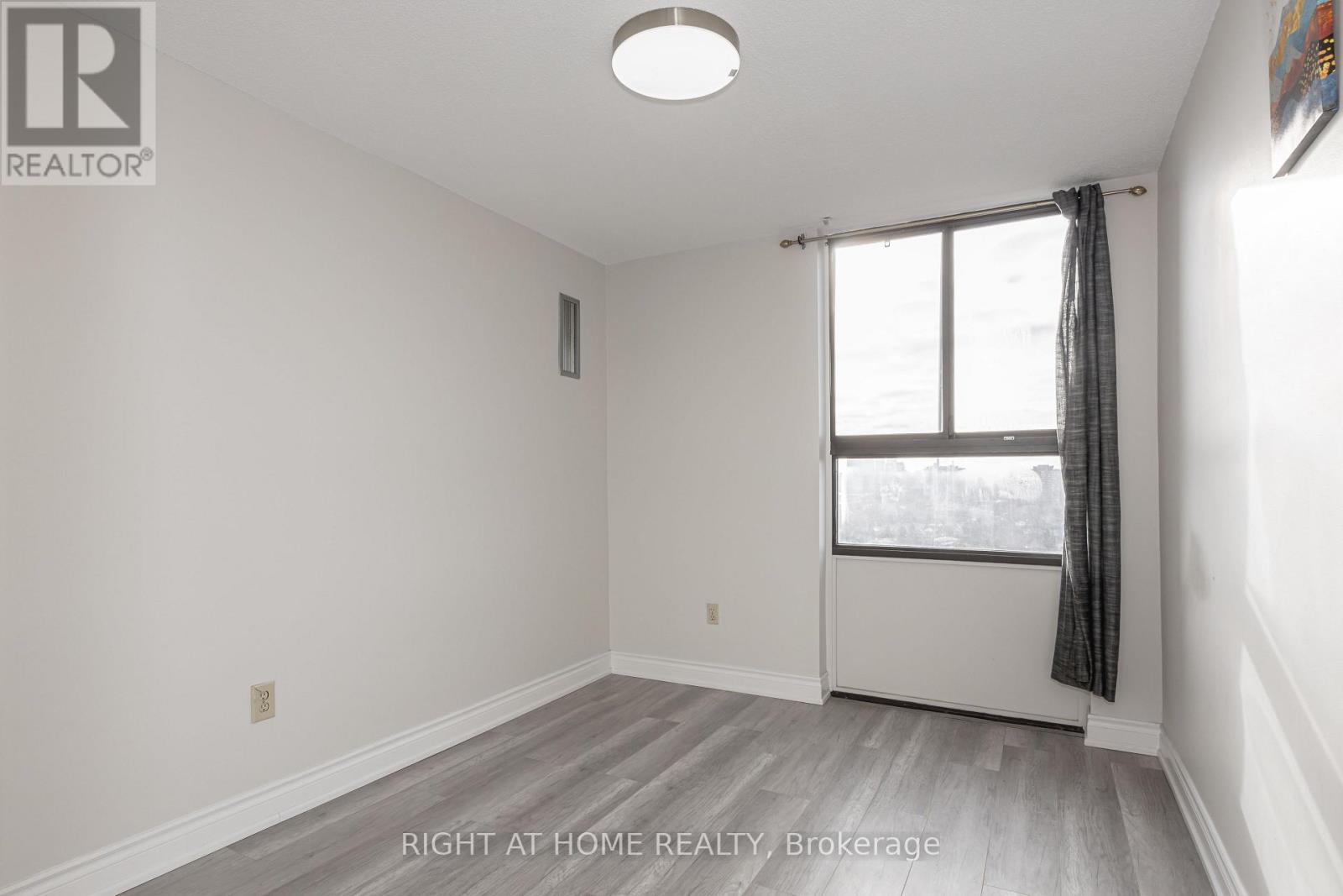 1504 - 260 Seneca Hill Drive, Toronto, Ontario  M2J 4S6 - Photo 21 - C11930191