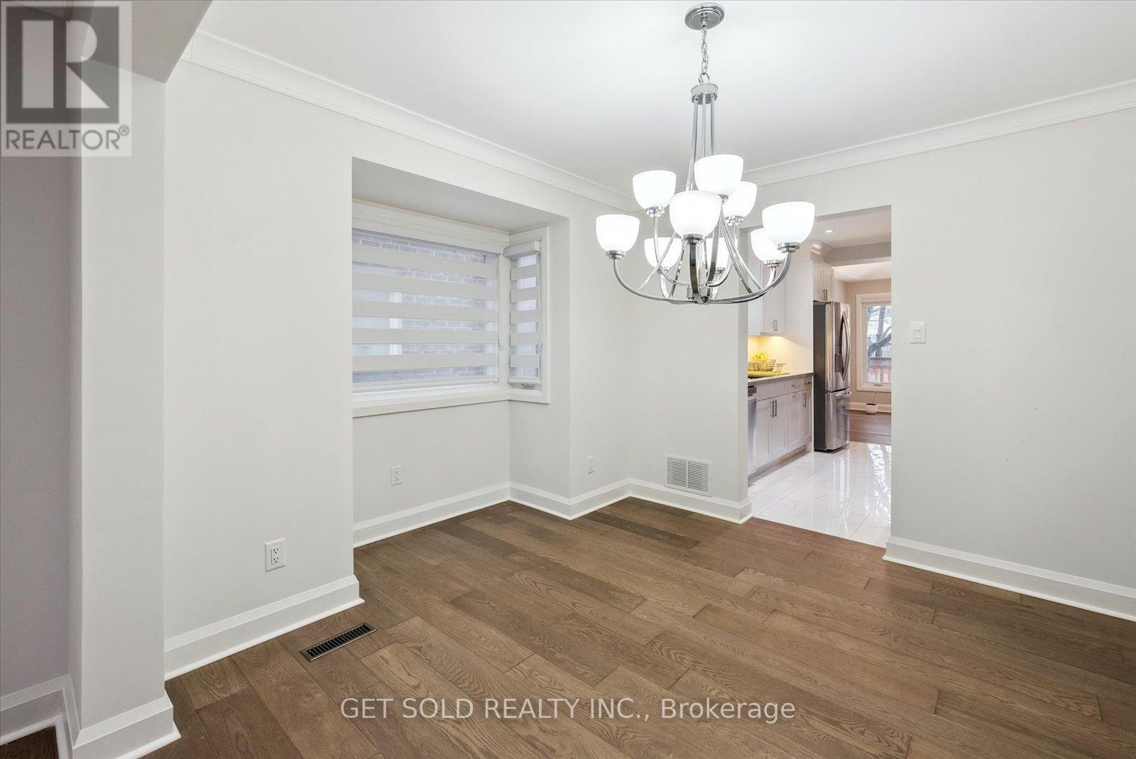 18 Mill Street S, Brampton (Downtown Brampton), Ontario  L6Y 1S5 - Photo 8 - W11930193