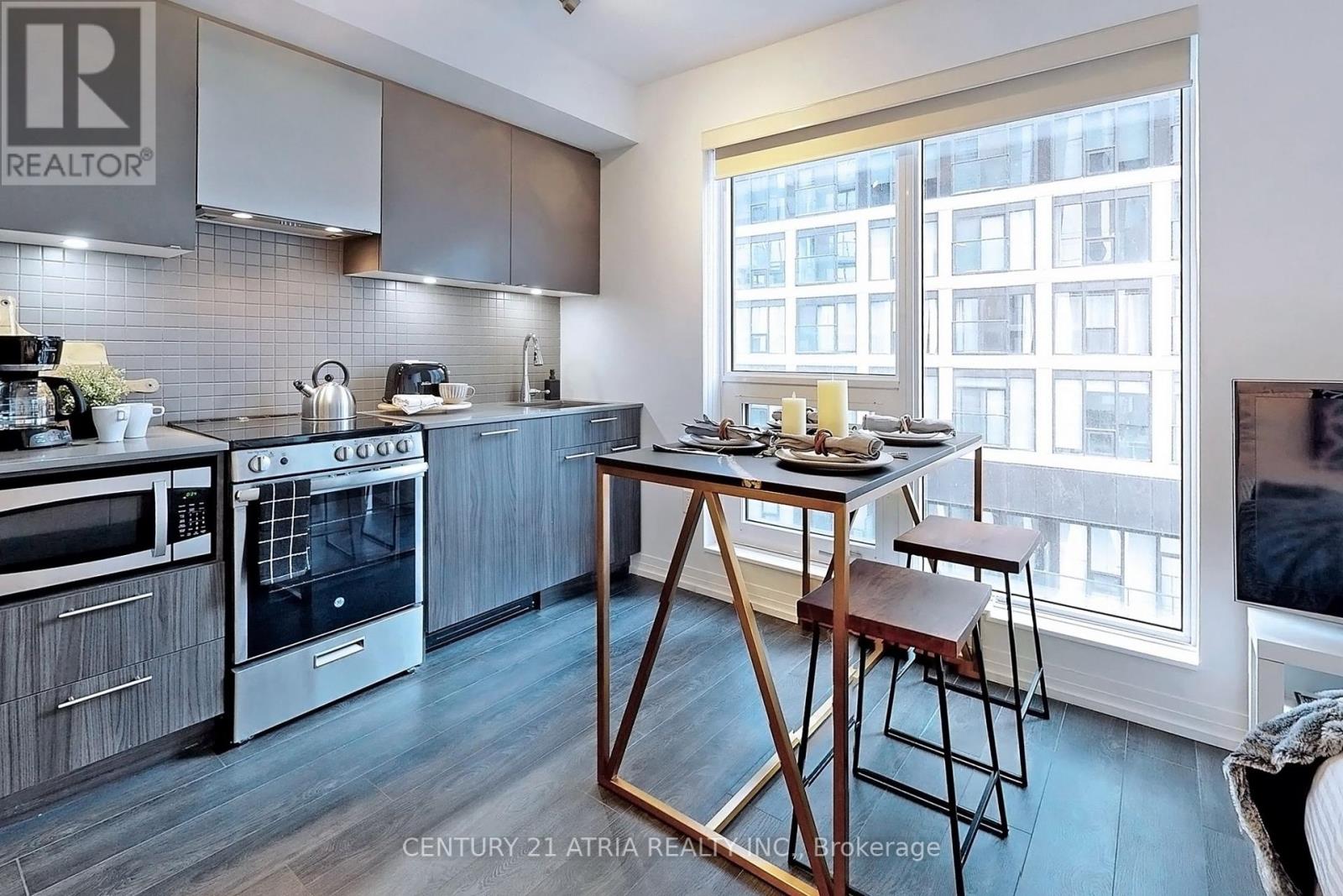Property at 725 - 251 JARVIS STREET image 4