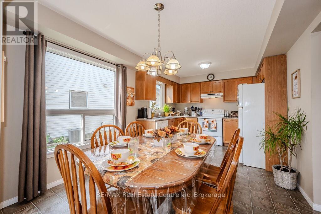 128 Henhoeffer Crescent, Kitchener, Ontario  N2E 4H3 - Photo 14 - X11930261