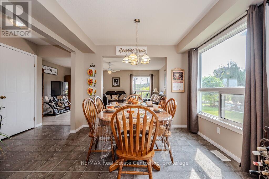 128 Henhoeffer Crescent, Kitchener, Ontario  N2E 4H3 - Photo 19 - X11930261