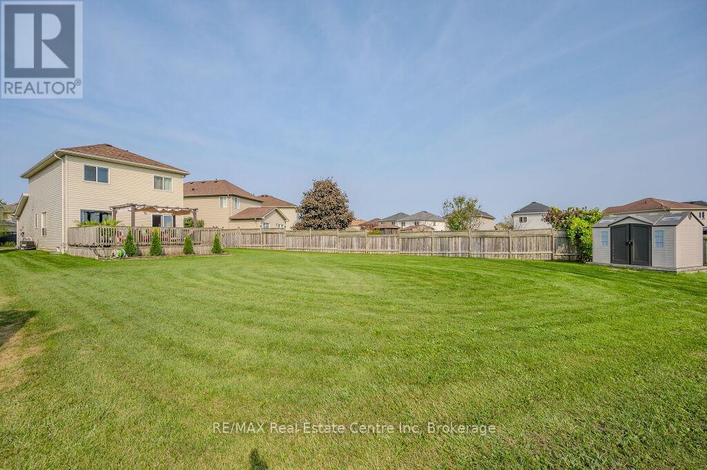 128 Henhoeffer Crescent, Kitchener, Ontario  N2E 4H3 - Photo 32 - X11930261