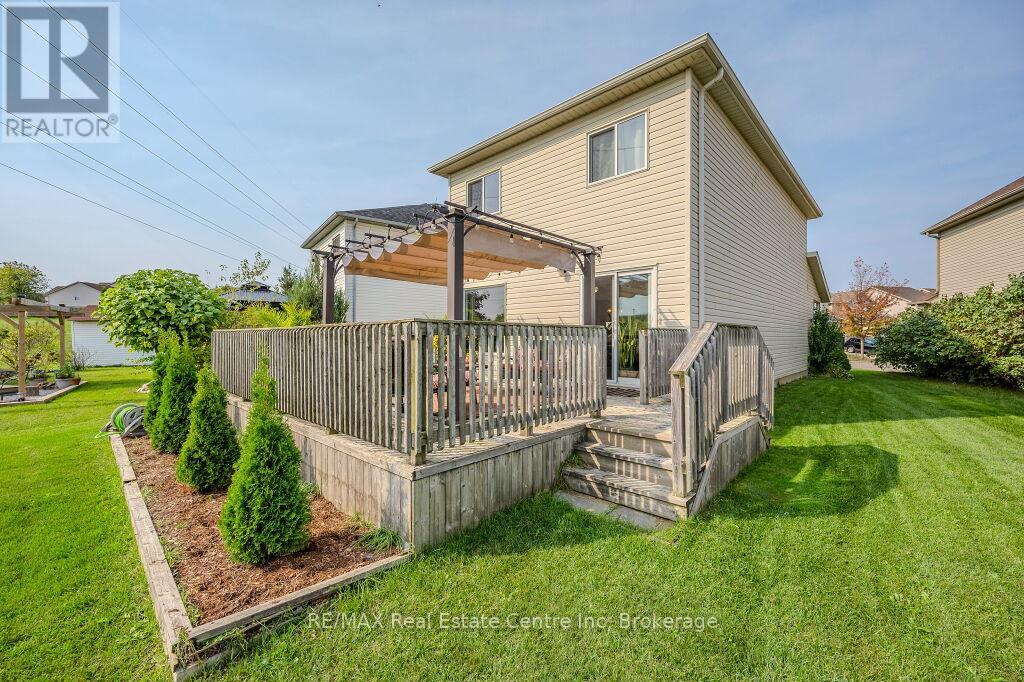128 Henhoeffer Crescent, Kitchener, Ontario  N2E 4H3 - Photo 33 - X11930261