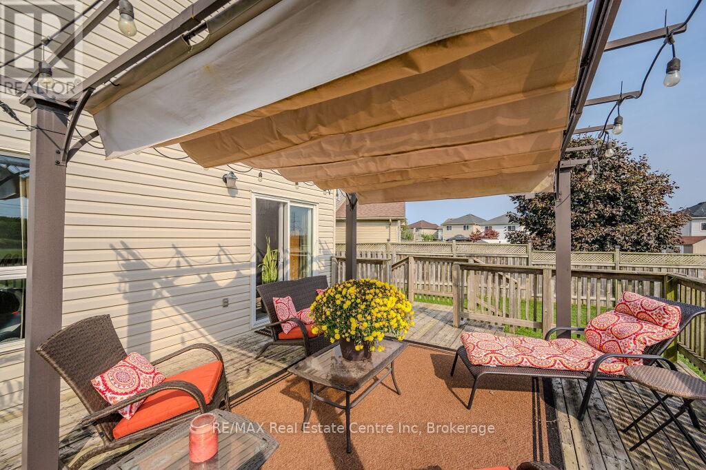 128 Henhoeffer Crescent, Kitchener, Ontario  N2E 4H3 - Photo 35 - X11930261