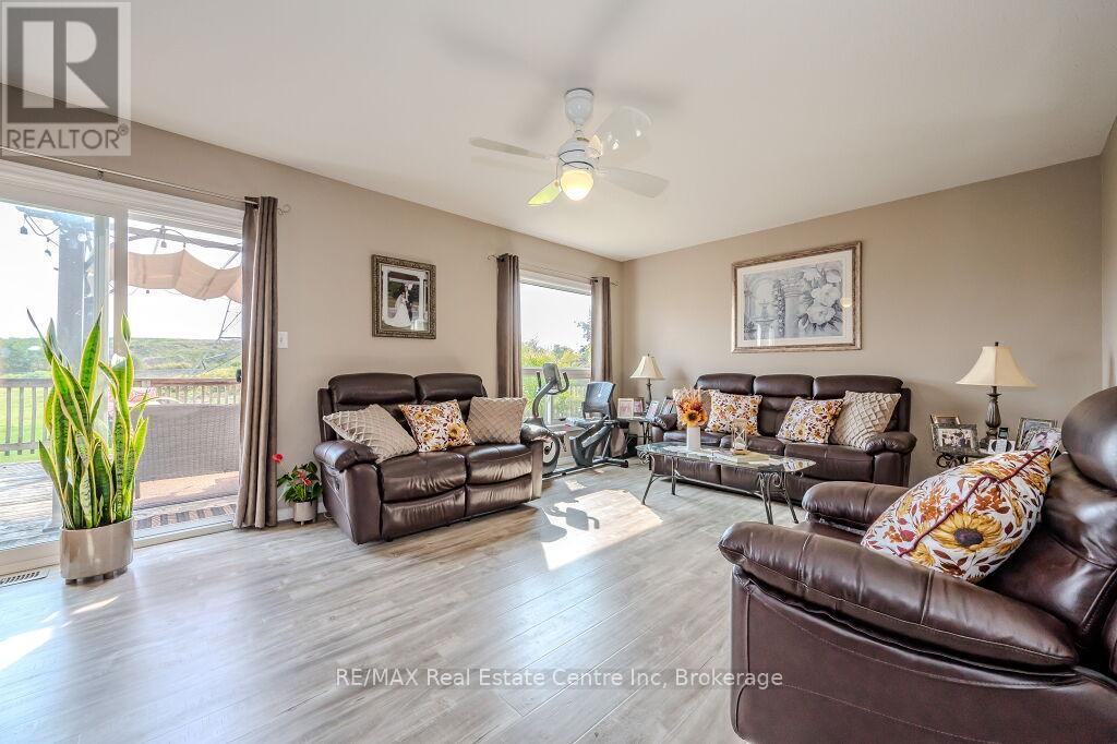 128 Henhoeffer Crescent, Kitchener, Ontario  N2E 4H3 - Photo 9 - X11930261