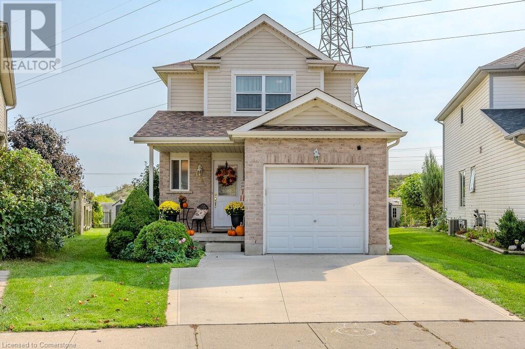 128 HENHOEFFER Crescent, Kitchener, Ontario