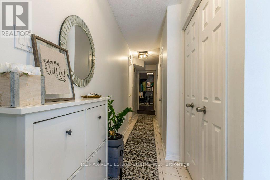 77 - 26 Moss Boulevard, Hamilton, Ontario  L9H 6W8 - Photo 6 - X11930318