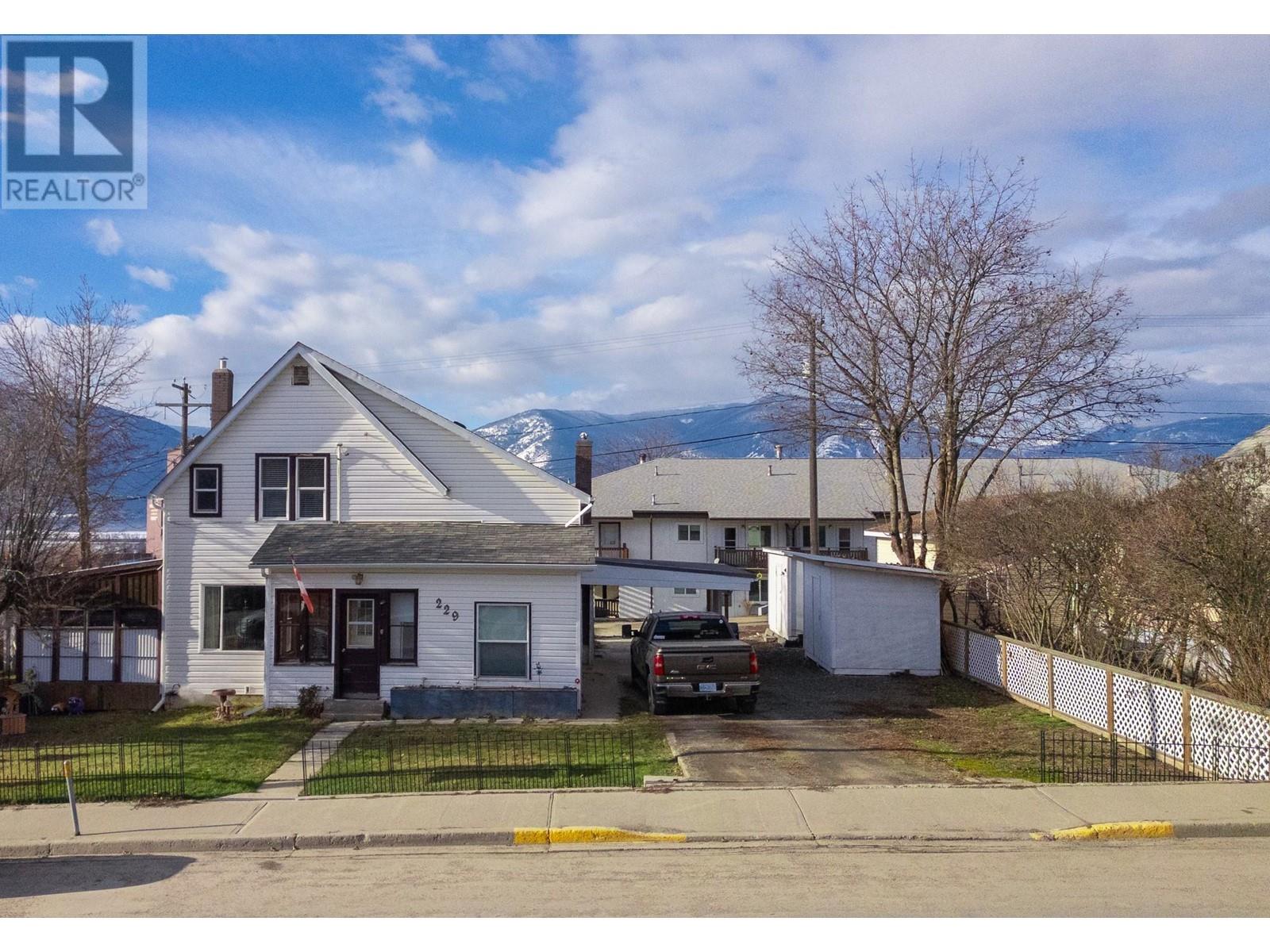 Property at 229 10th Avenue N image 1