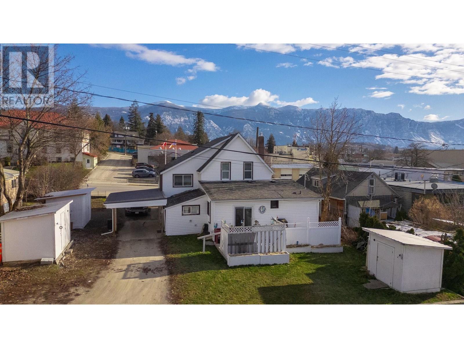 Property at 229 10th Avenue N image 2