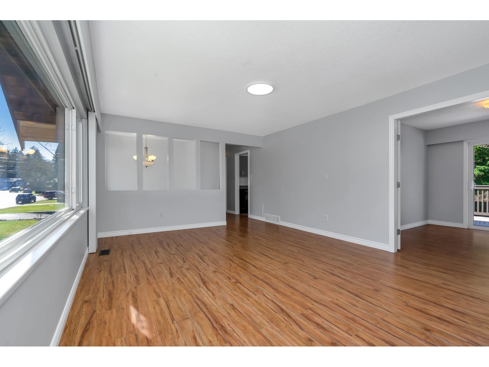 Property at 7133 114A STREET image 3