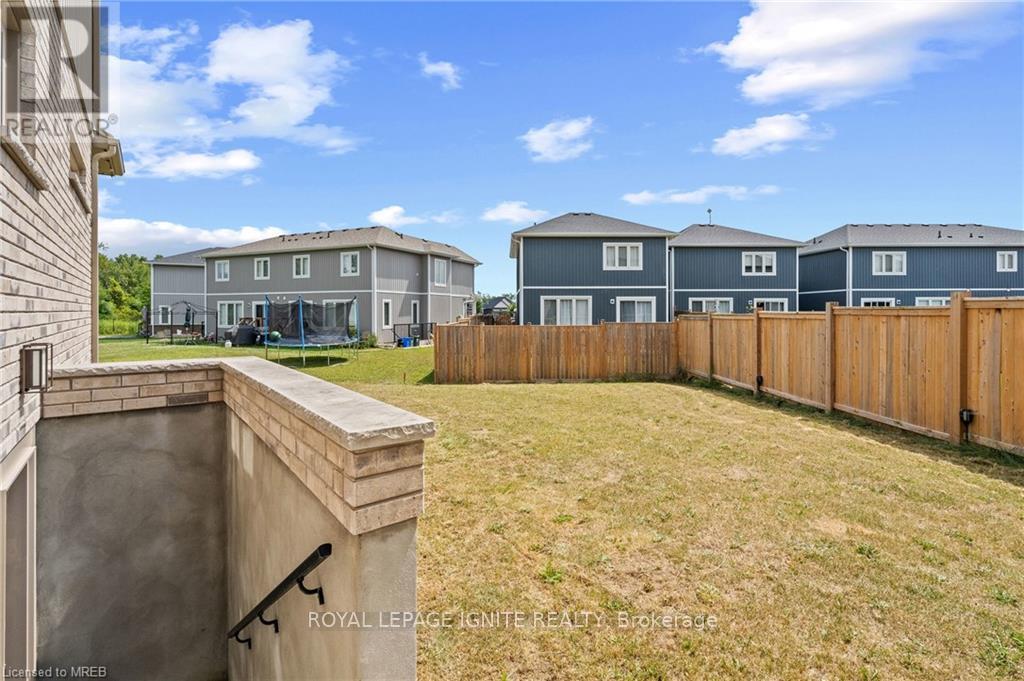 263 Memorial Park Drive, Welland, Ontario  L3B 0E3 - Photo 37 - X11930092