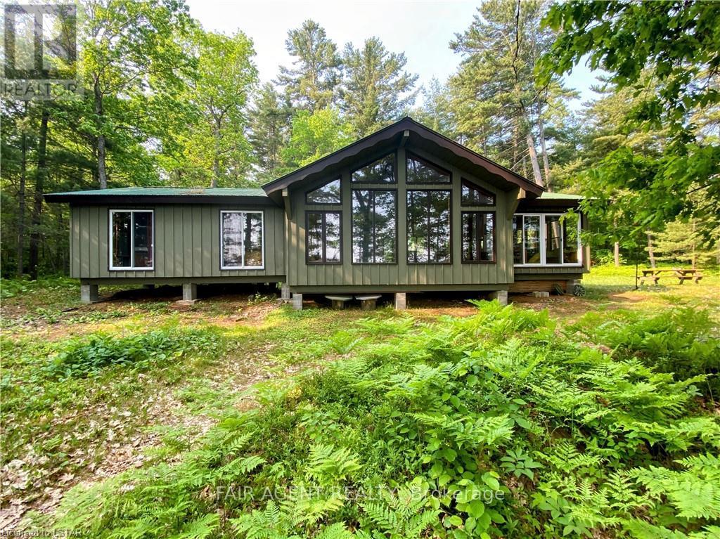 LT25 SANDY ISLAND, West Nipissing, Ontario