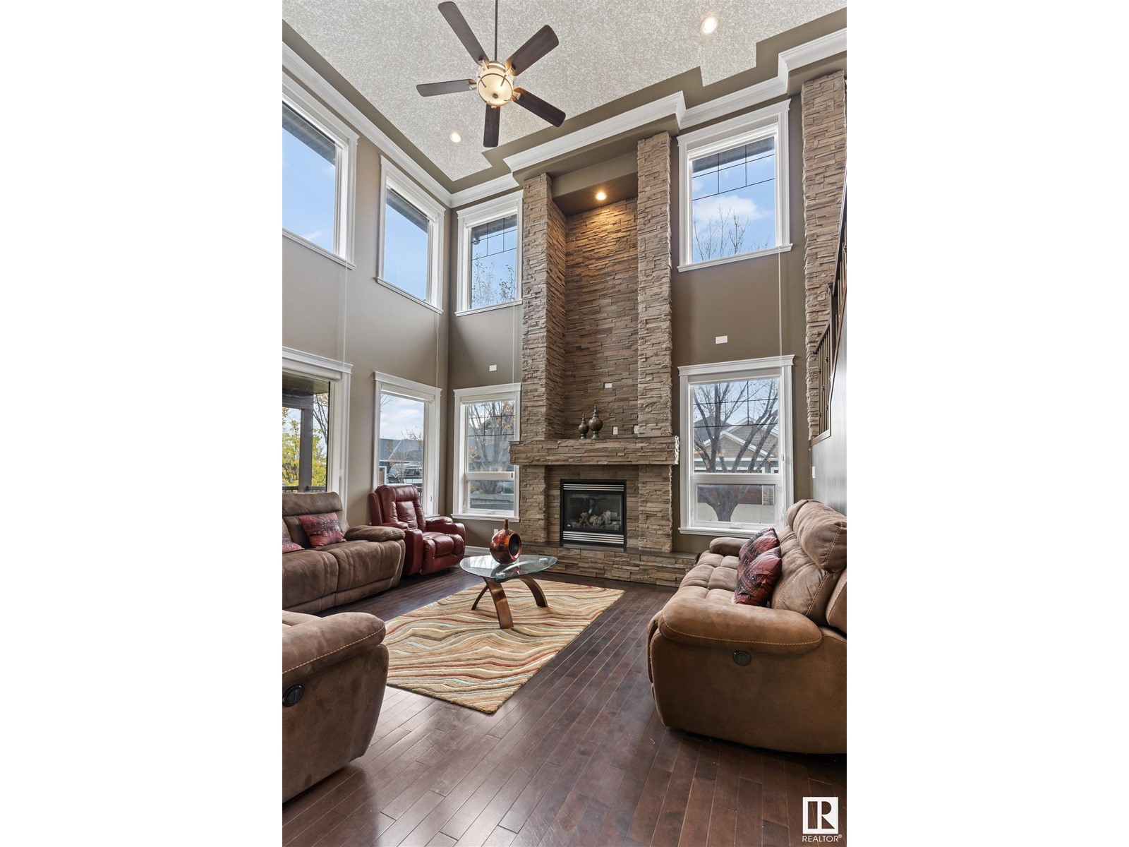 Property at 1254 ADAMSON DR SW image 3