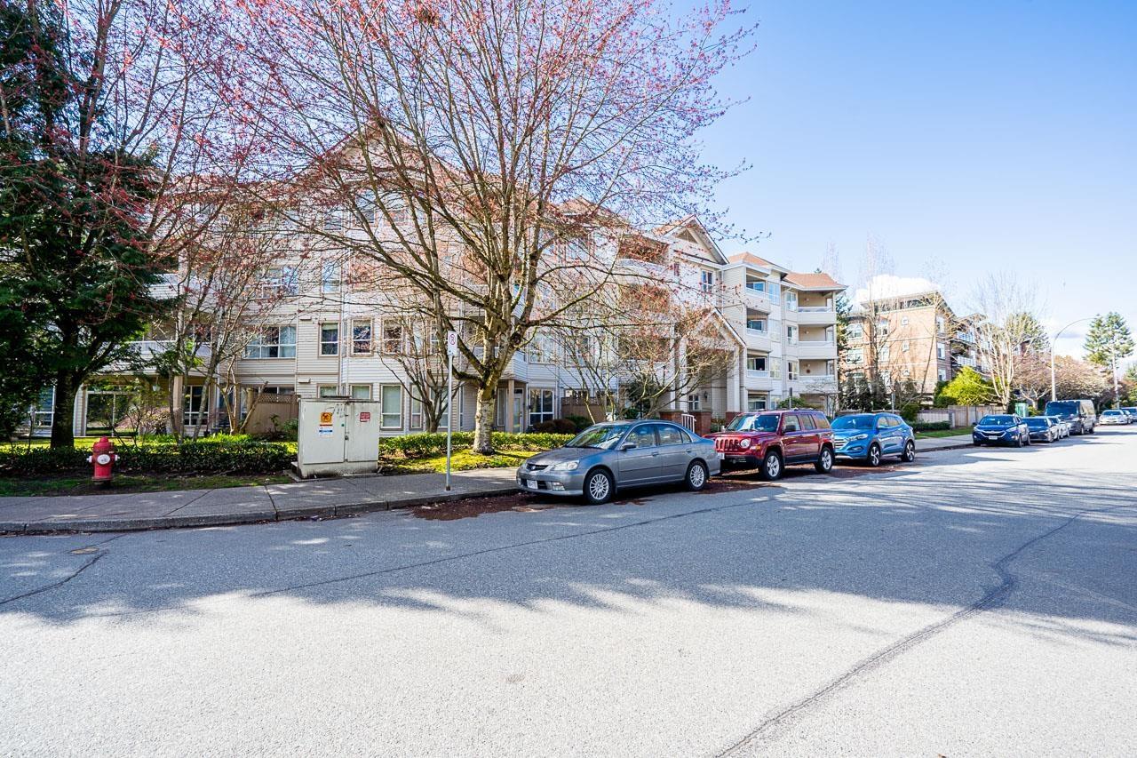 406 8139 121A STREET, Surrey, British Columbia