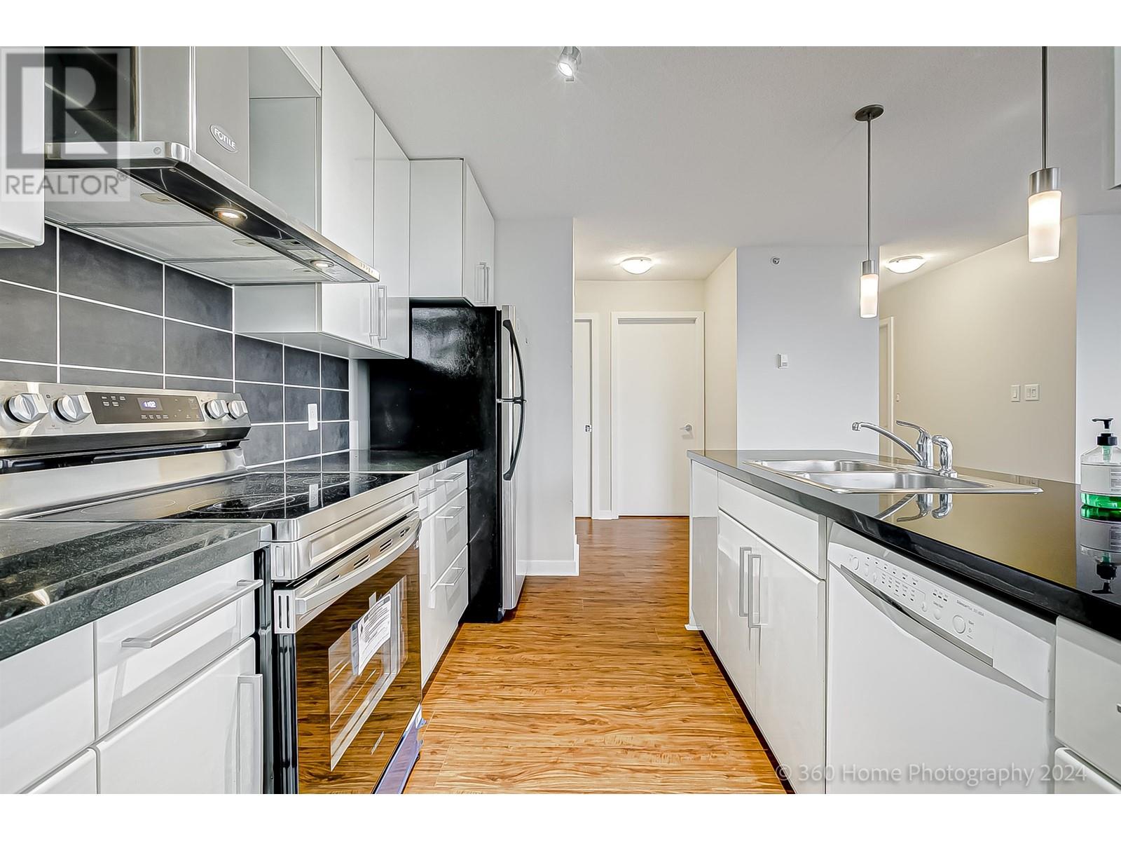 Listing Picture 8 of 39 : 2105 188 KEEFER PLACE, Vancouver / 溫哥華 - 魯藝地產 Yvonne Lu Group - MLS Medallion Club Member