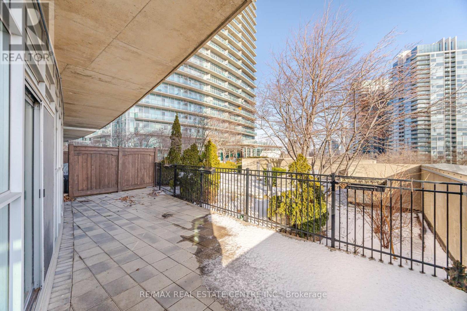 403 - 155 Legion Road N, Toronto, Ontario  M8Y 0A7 - Photo 12 - W11930486