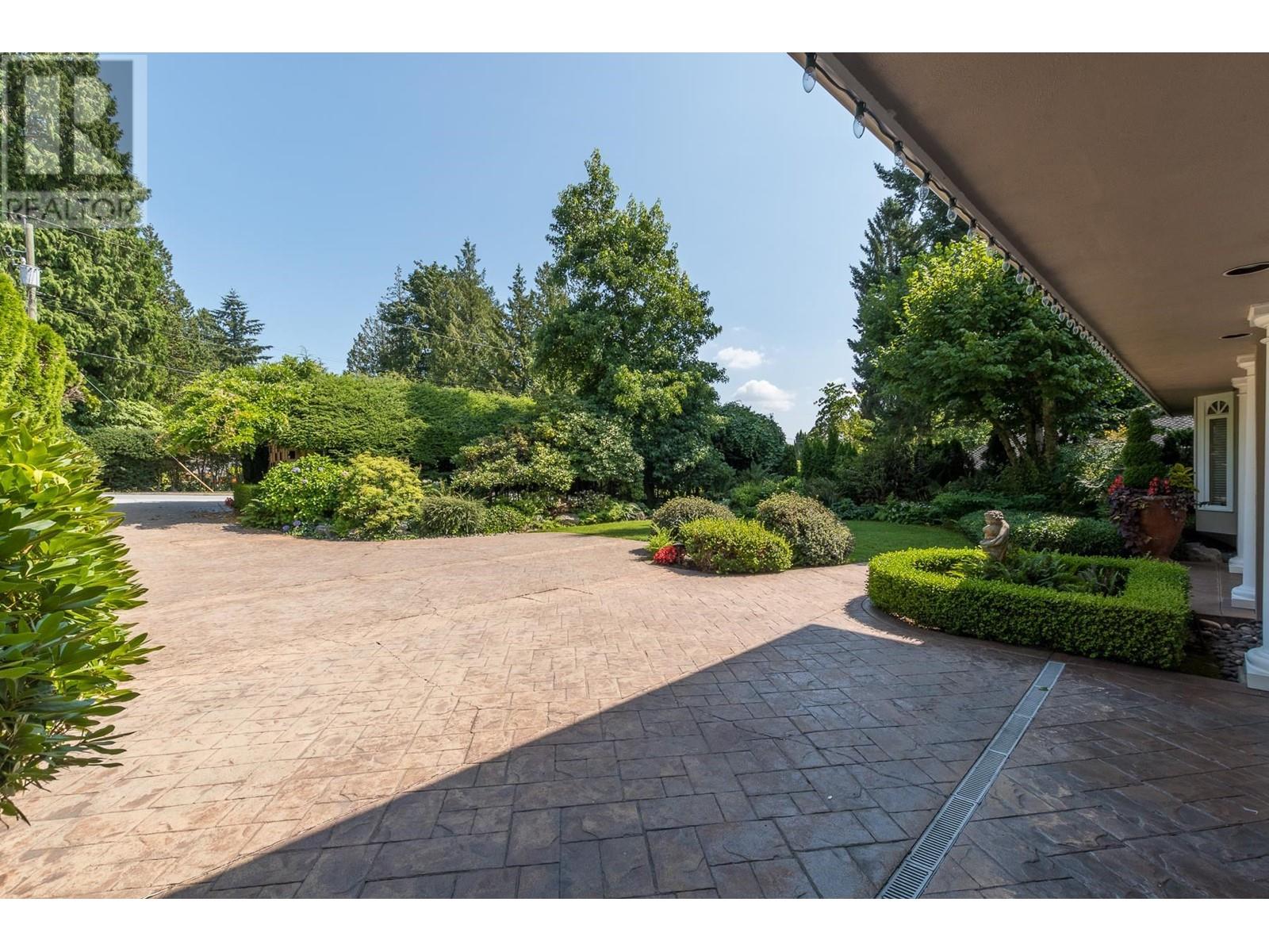 Property at 412 WALKER STREET image 3