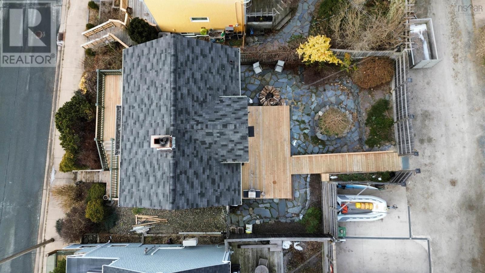 66 Shore Road, Dartmouth, Nova Scotia  B3A 1A3 - Photo 3 - 202500580