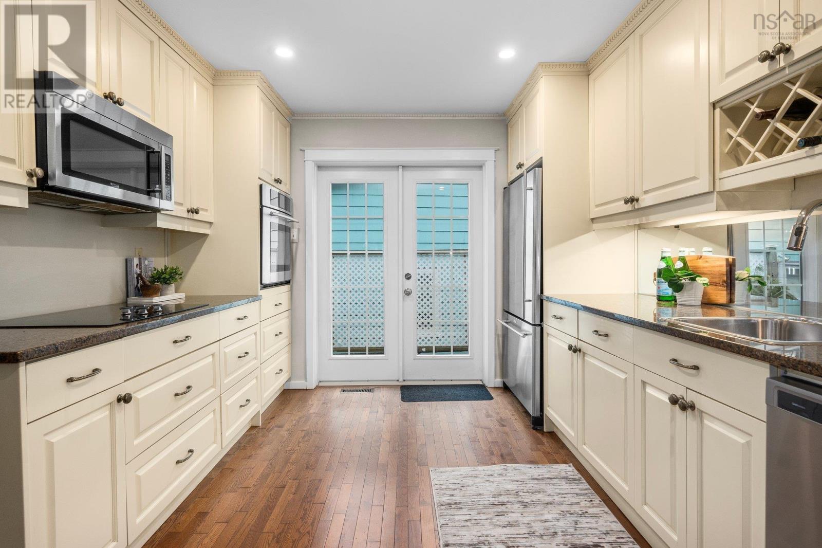 6138 & 6140 Inglis Street, Halifax, Nova Scotia  B3H 1L7 - Photo 15 - 202500978