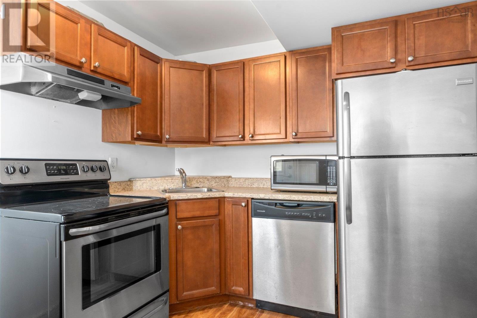 6138 & 6140 Inglis Street, Halifax, Nova Scotia  B3H 1L7 - Photo 35 - 202500978