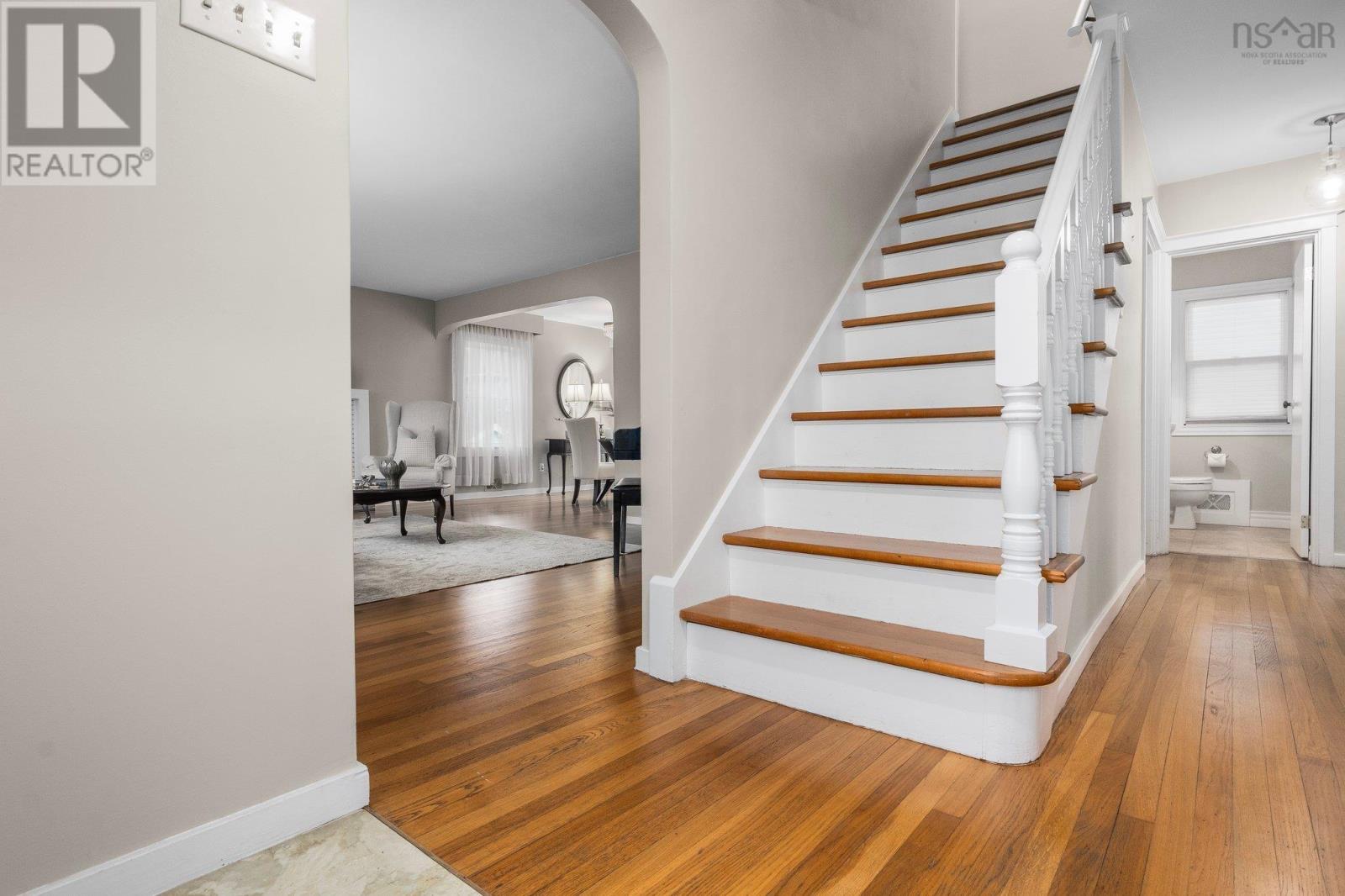 6138 & 6140 Inglis Street, Halifax, Nova Scotia  B3H 1L7 - Photo 4 - 202500978