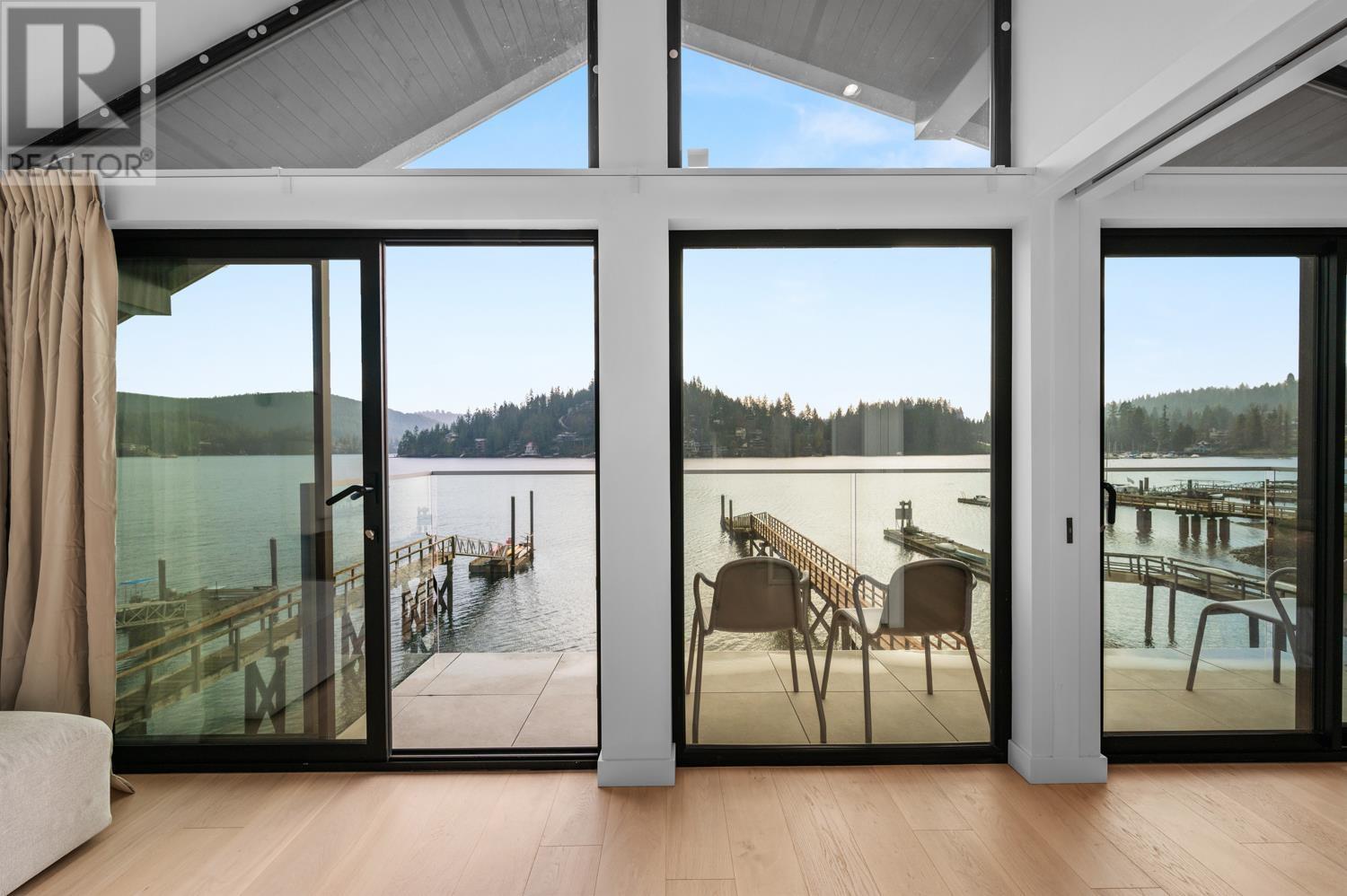 28x0 Panorama Drive, North Vancouver, British Columbia  V7G 1V6 - Photo 10 - R2957730