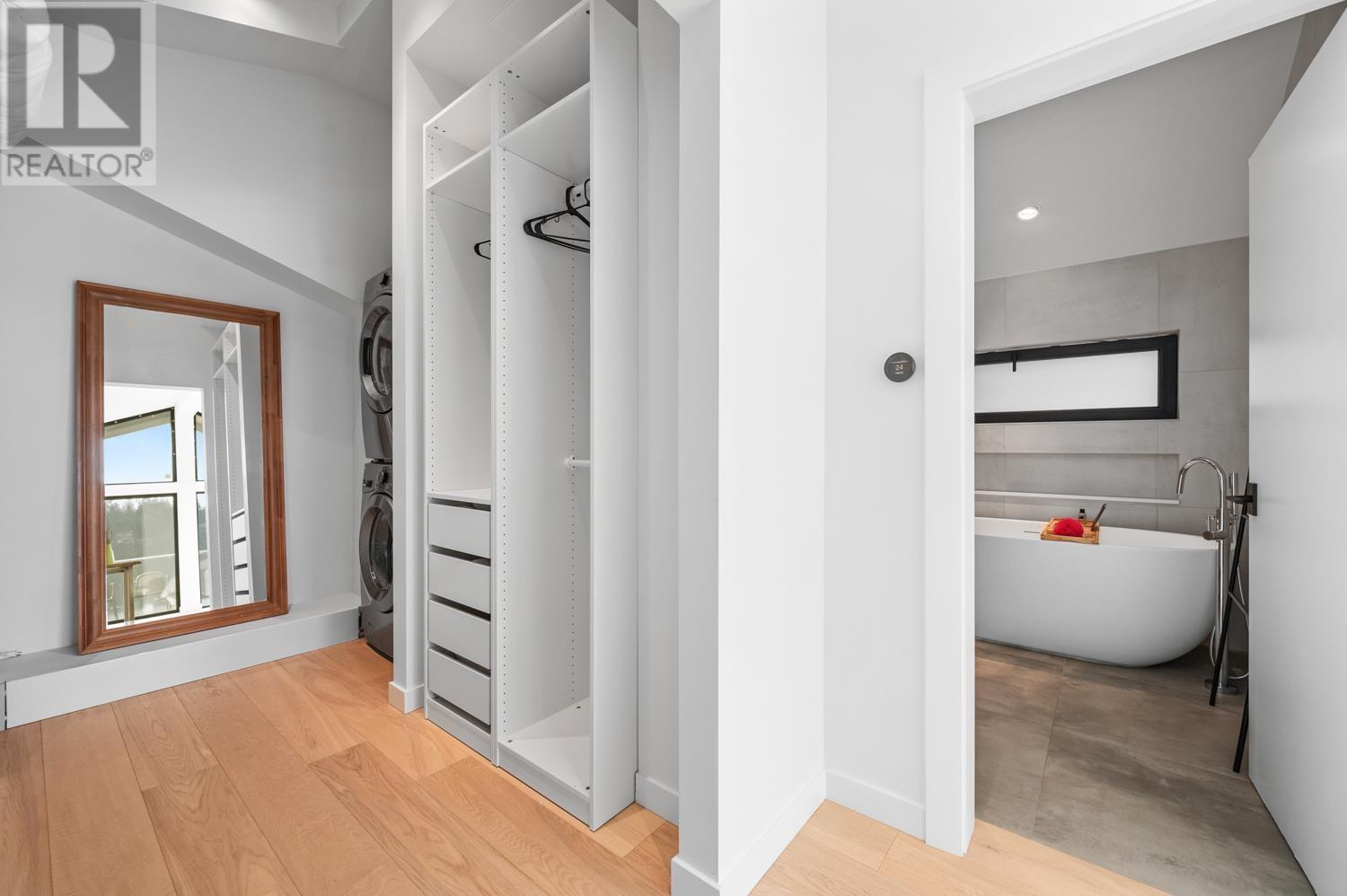 28x0 Panorama Drive, North Vancouver, British Columbia  V7G 1V6 - Photo 12 - R2957730