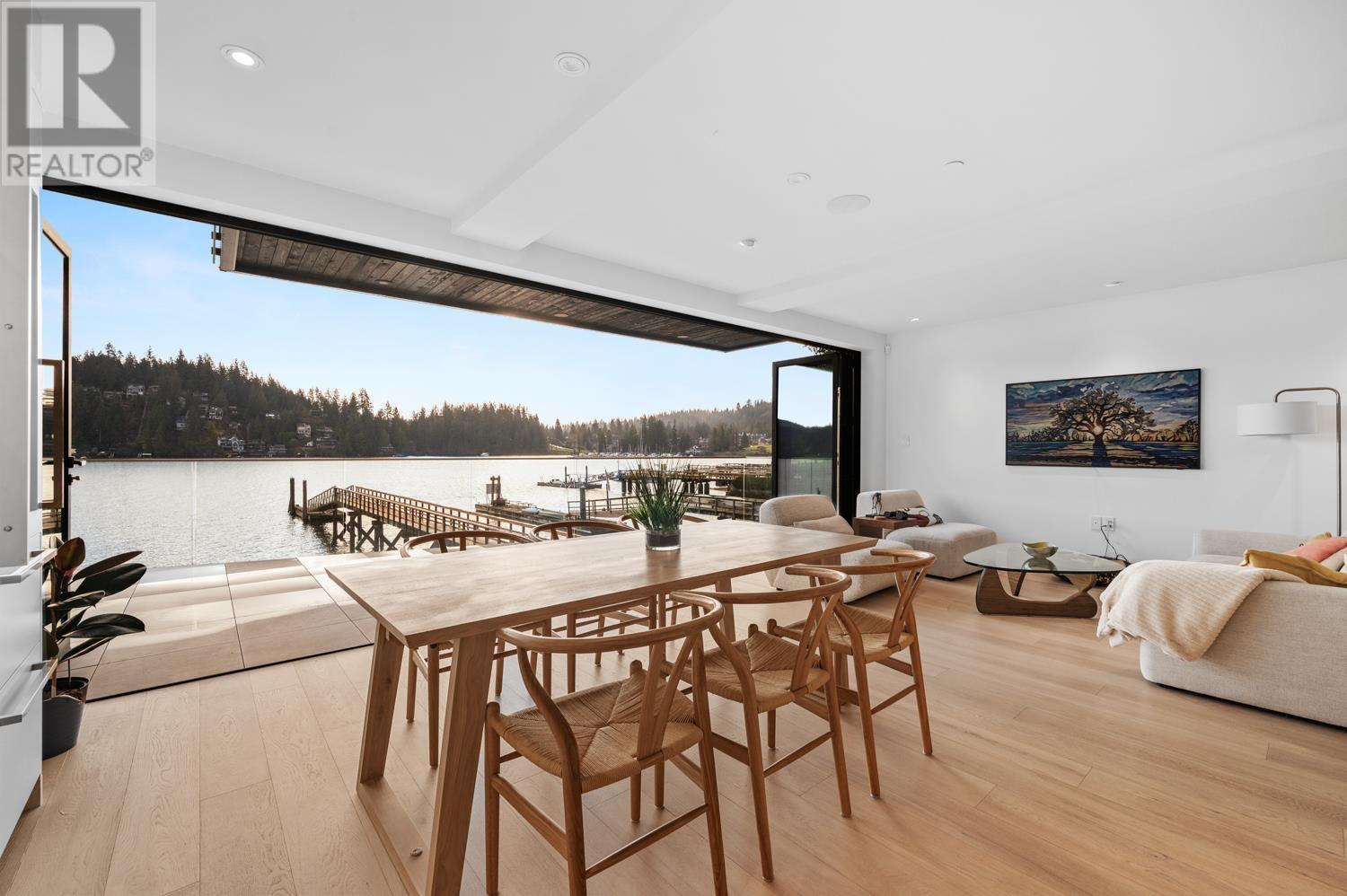 28x0 Panorama Drive, North Vancouver, British Columbia  V7G 1V6 - Photo 7 - R2957730