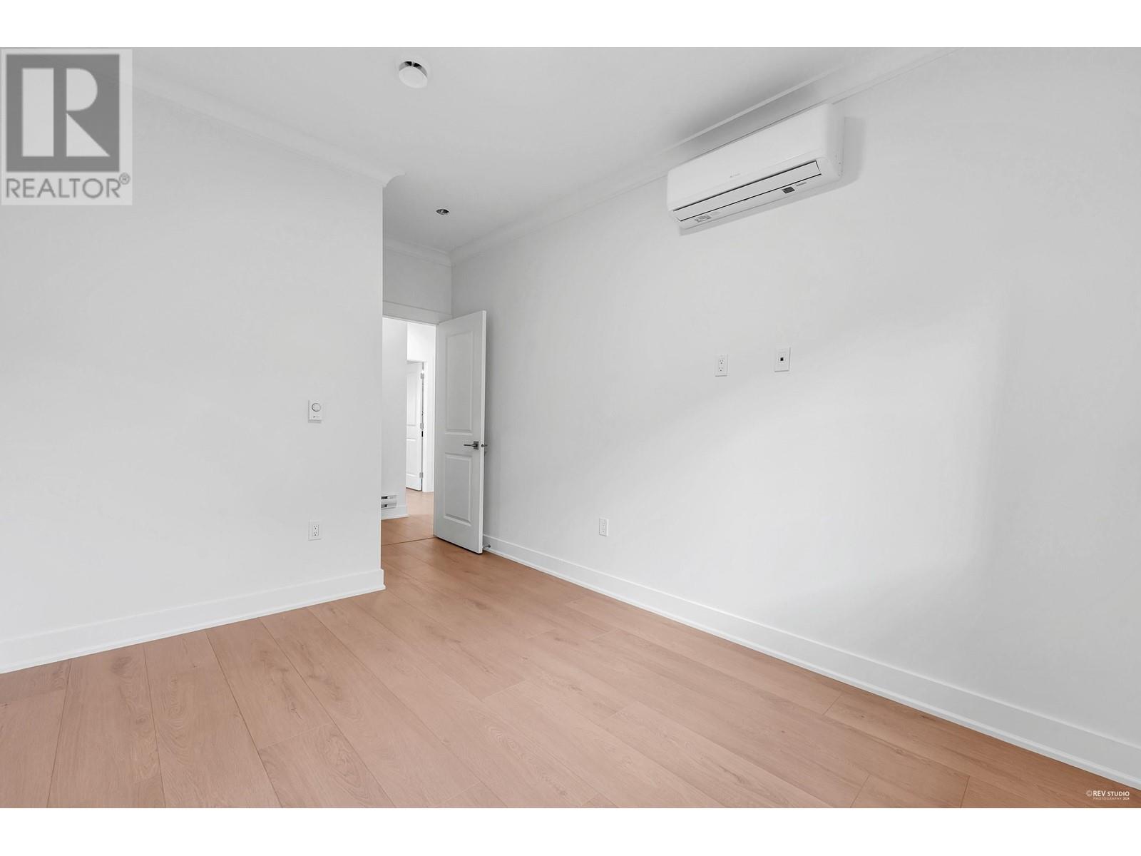 Listing Picture 26 of 36 : 101 8233 WILLIAMS ROAD, Richmond / 烈治文 - 魯藝地產 Yvonne Lu Group - MLS Medallion Club Member