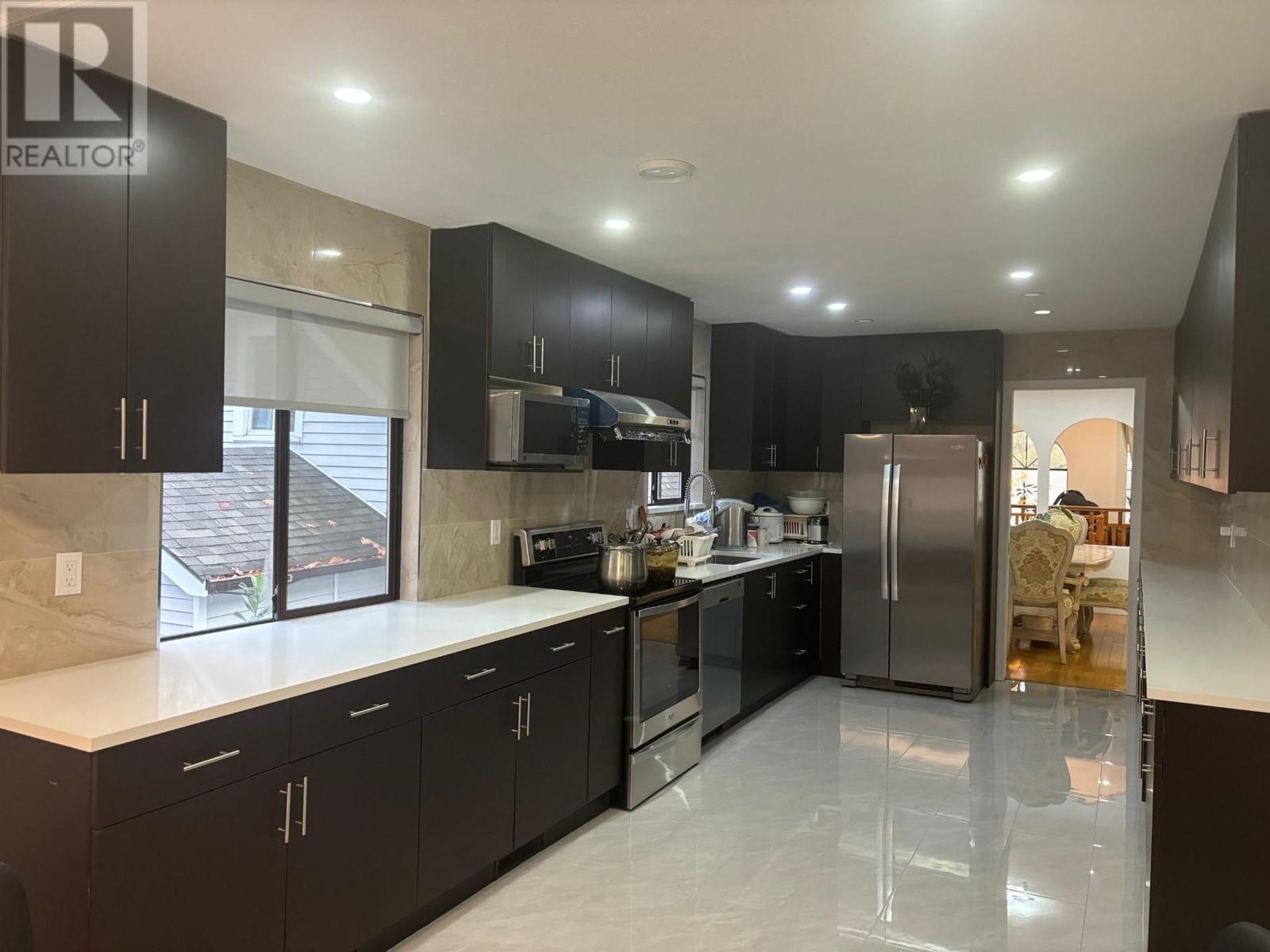 Listing Picture 6 of 16 : 3609 TURNER STREET, Vancouver / 溫哥華 - 魯藝地產 Yvonne Lu Group - MLS Medallion Club Member