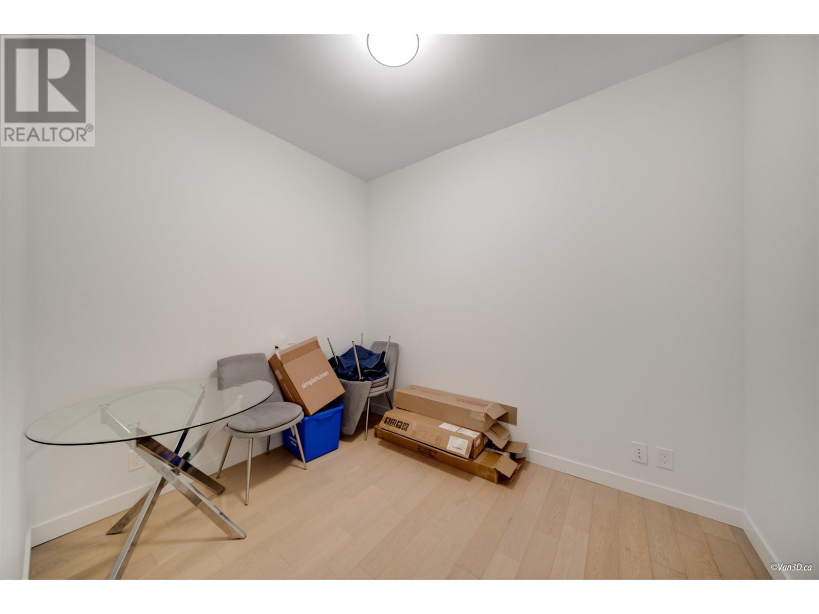 Listing Picture 20 of 27 : 712 6622 PEARSON WAY, Richmond / 烈治文 - 魯藝地產 Yvonne Lu Group - MLS Medallion Club Member