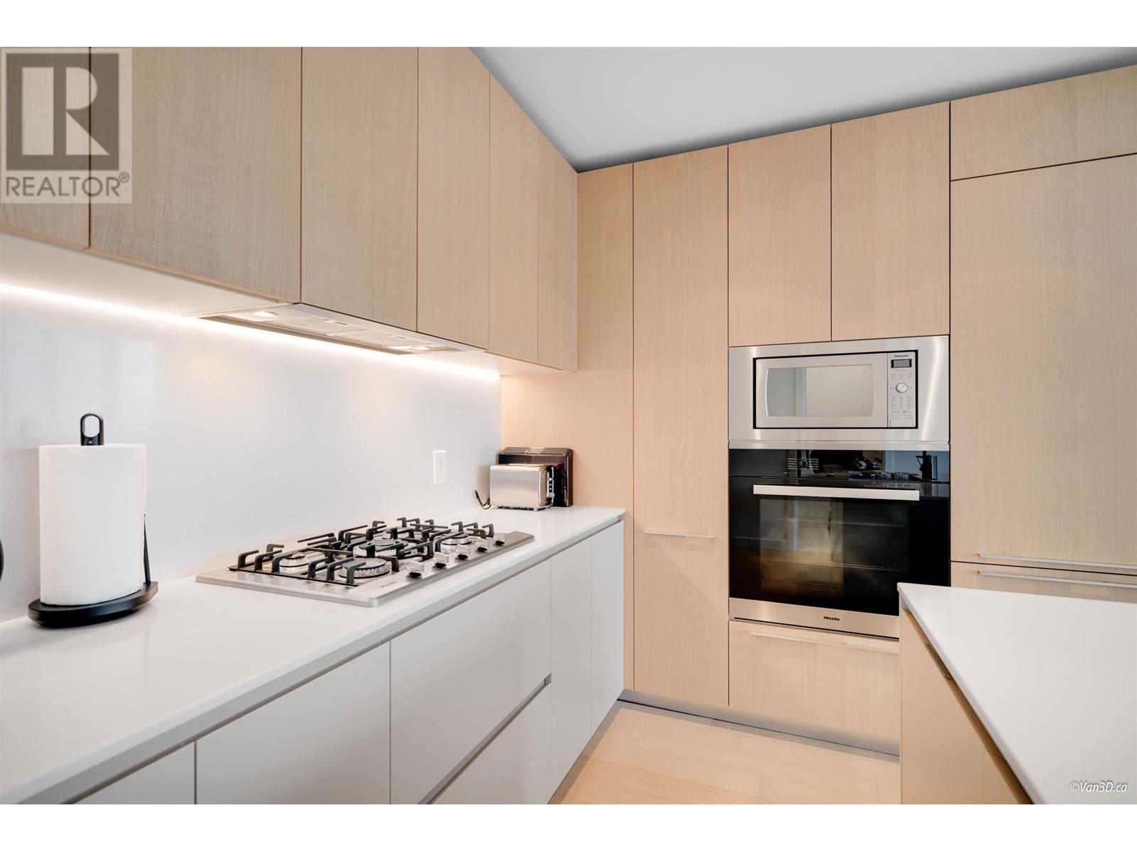 Listing Picture 8 of 27 : 712 6622 PEARSON WAY, Richmond / 烈治文 - 魯藝地產 Yvonne Lu Group - MLS Medallion Club Member