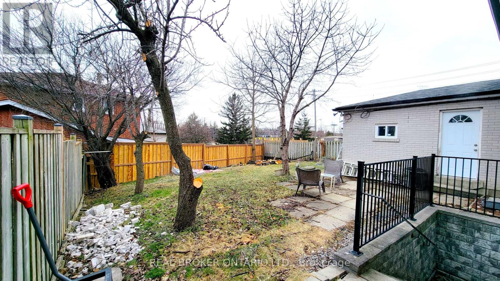 Main - 87 Golfdown Drive, Toronto, Ontario  M9W 2H9 - Photo 20 - W11930736