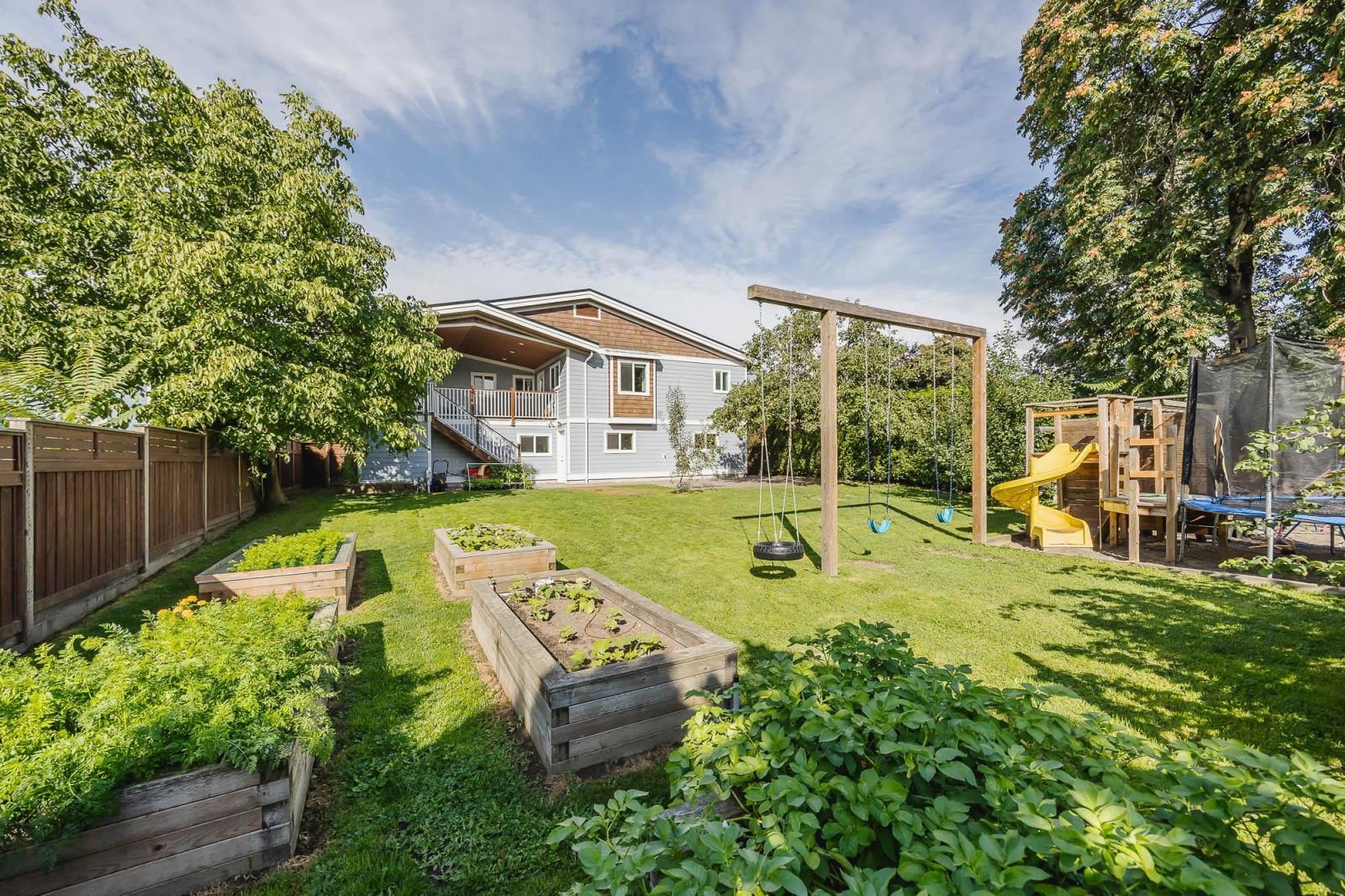 Property at 8754 BELLEVUE DRIVE image 3