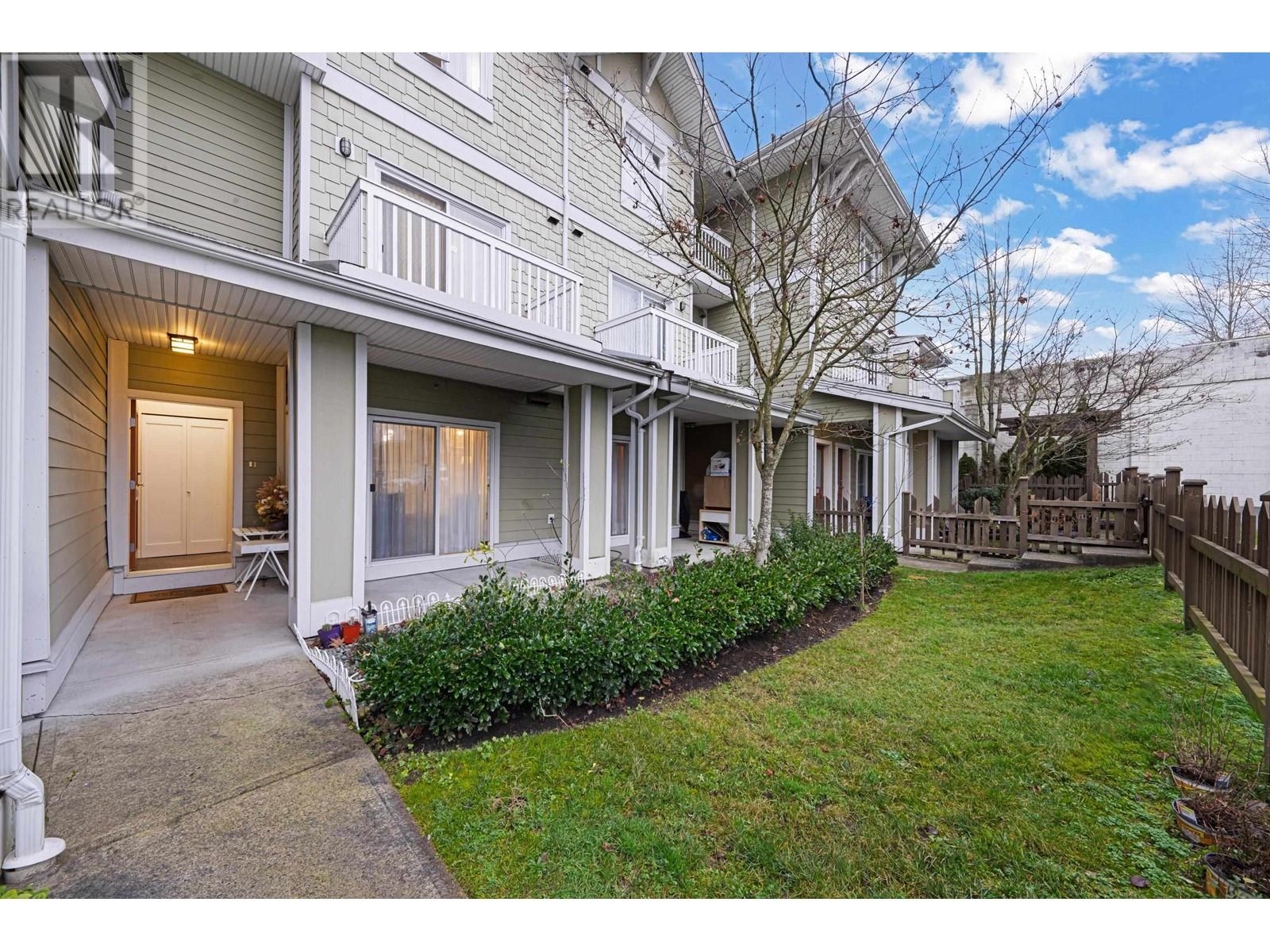 Listing Picture 5 of 32 : 58 7388 MACPHERSON AVENUE, Burnaby / 本拿比 - 魯藝地產 Yvonne Lu Group - MLS Medallion Club Member
