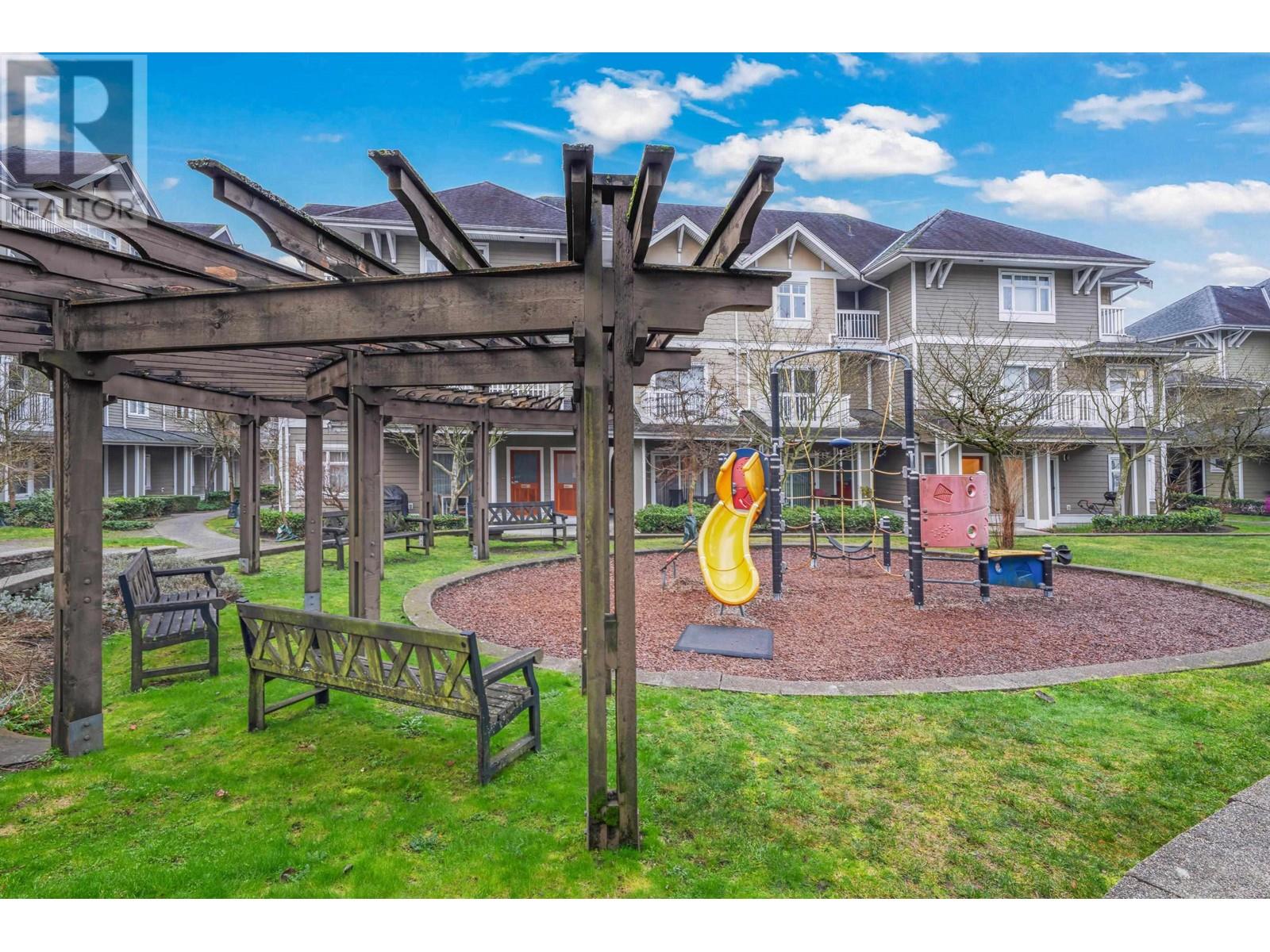 Listing Picture 31 of 32 : 58 7388 MACPHERSON AVENUE, Burnaby / 本拿比 - 魯藝地產 Yvonne Lu Group - MLS Medallion Club Member