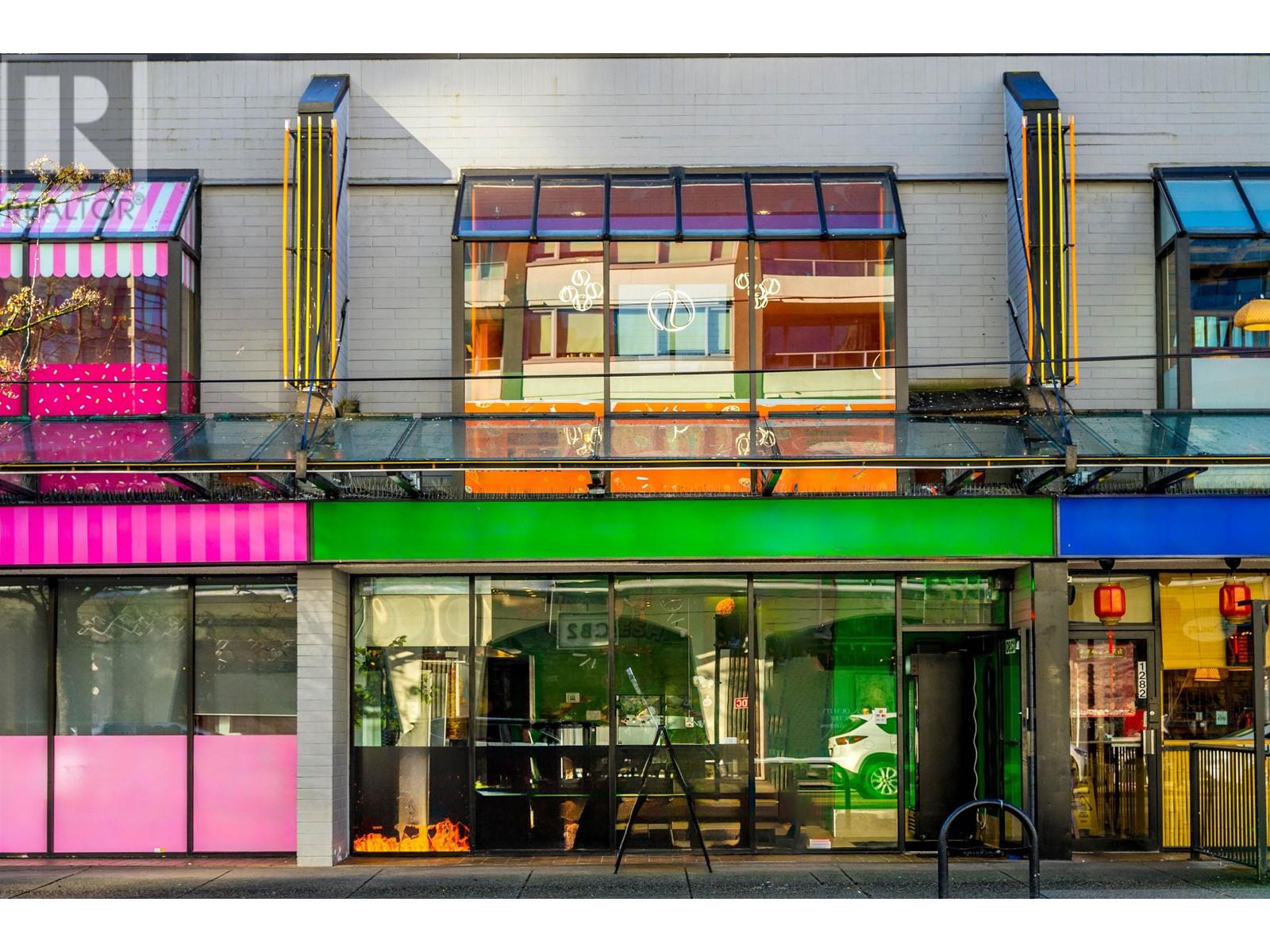 Listing Picture 2 of 2 : 1280 ROBSON STREET, Vancouver / 溫哥華 - 魯藝地產 Yvonne Lu Group - MLS Medallion Club Member