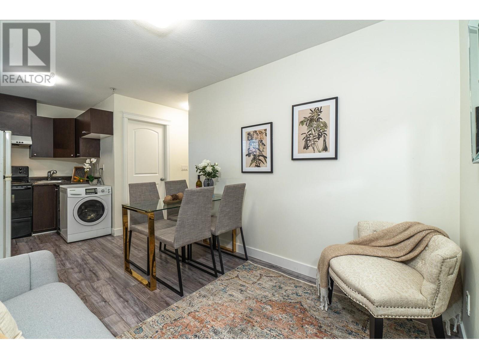 Listing Picture 24 of 36 : 8522 SHAUGHNESSY STREET, Vancouver / 溫哥華 - 魯藝地產 Yvonne Lu Group - MLS Medallion Club Member