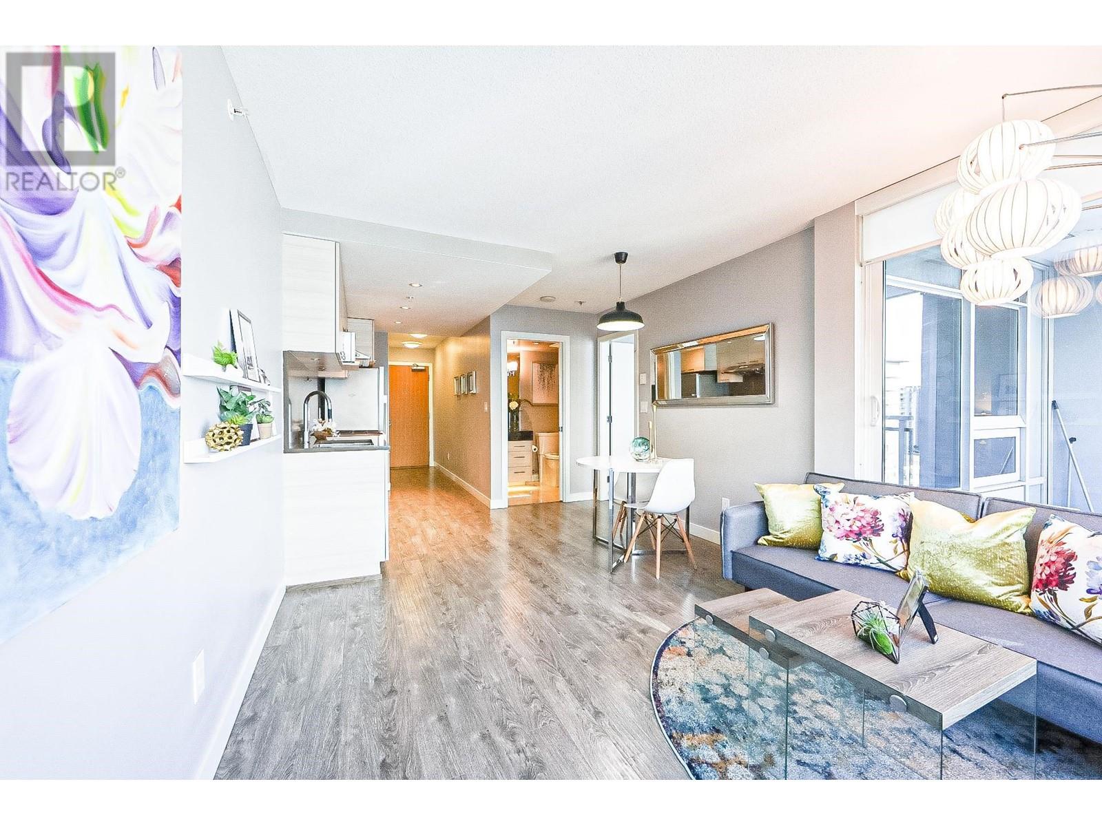 Listing Picture 8 of 27 : 1510 6288 NO. 3 ROAD, Richmond / 烈治文 - 魯藝地產 Yvonne Lu Group - MLS Medallion Club Member