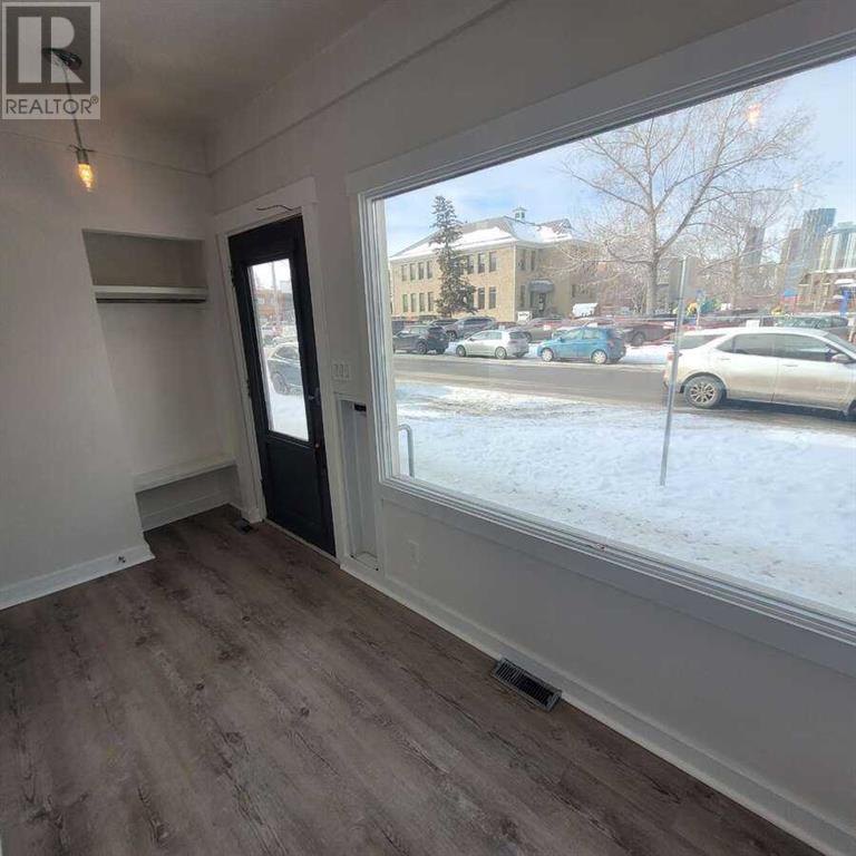 Property at 802 9 Street SE image 4