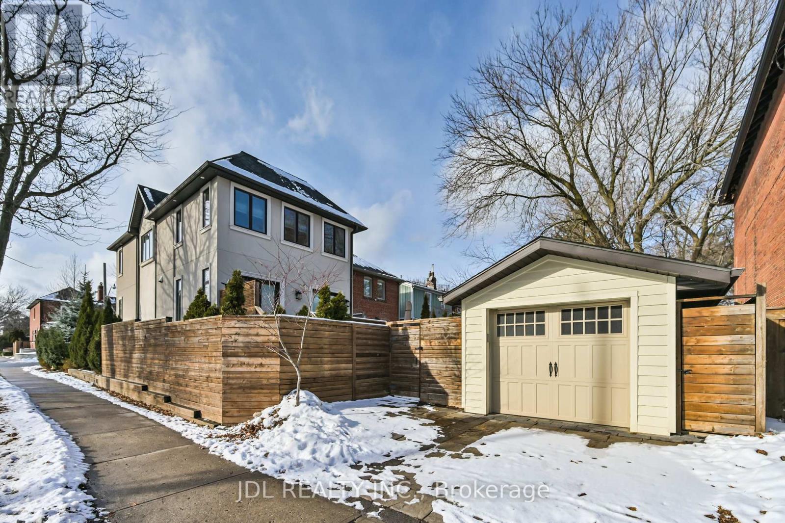 1 Le May Road, Toronto, Ontario  M4S 2X2 - Photo 2 - C11921117